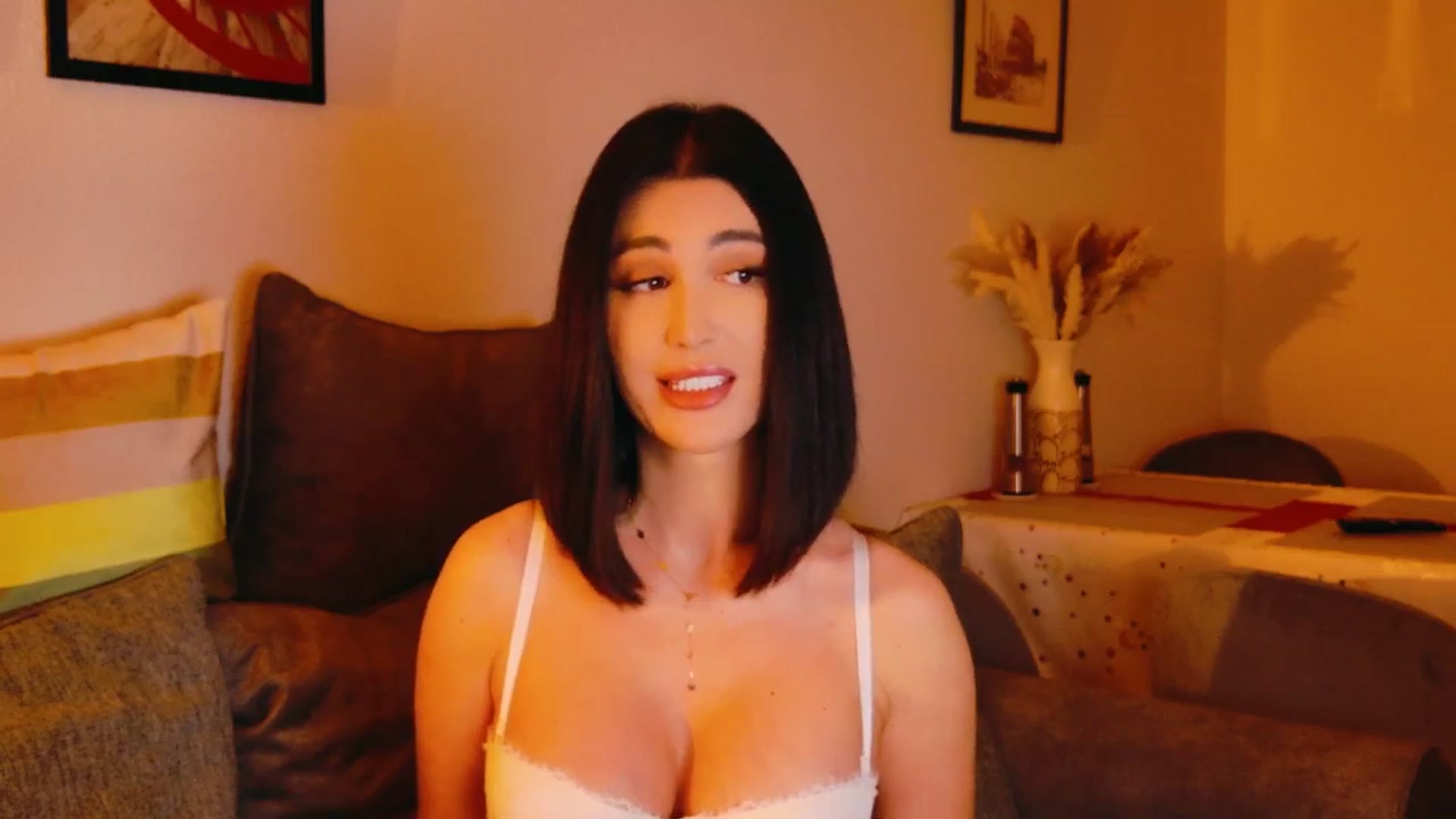 Gallery image thumbnail from AllisonDesire's myfreecams stream on, 06/13/2024, 21:53 image 14 of 20
