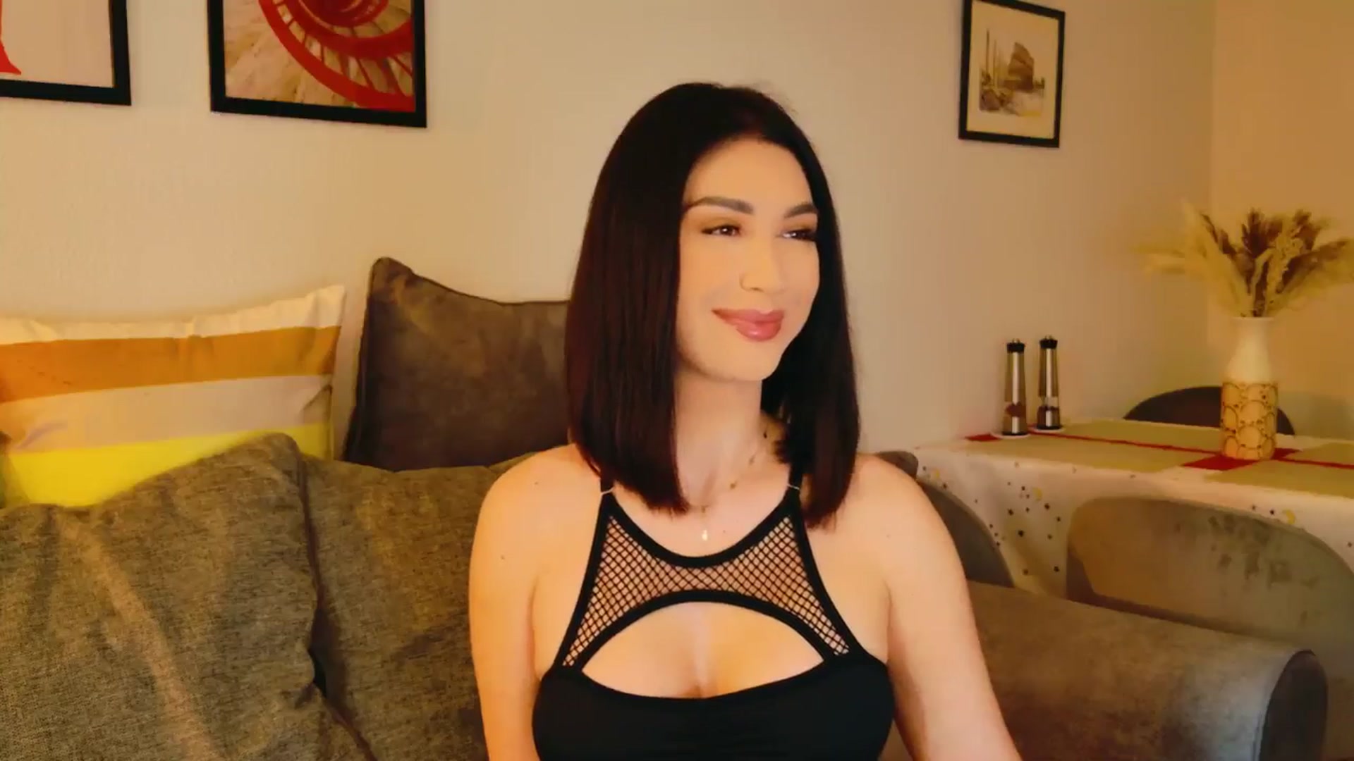 Gallery image thumbnail from AllisonDesire's myfreecams stream on, 06/18/2024, 12:08 image 9 of 20