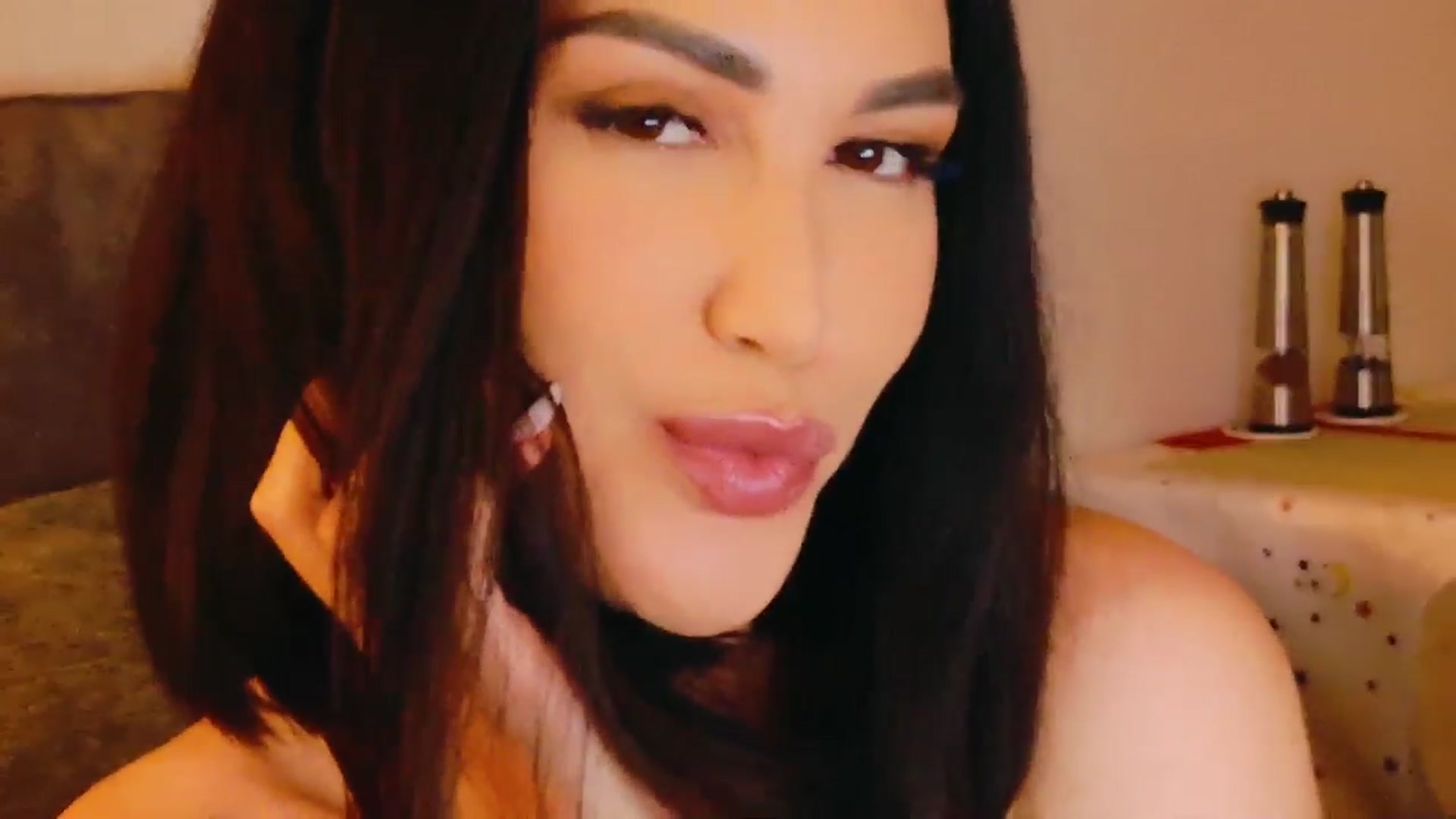 Gallery image thumbnail from AllisonDesire's myfreecams stream on, 06/18/2024, 14:56 image 10 of 20