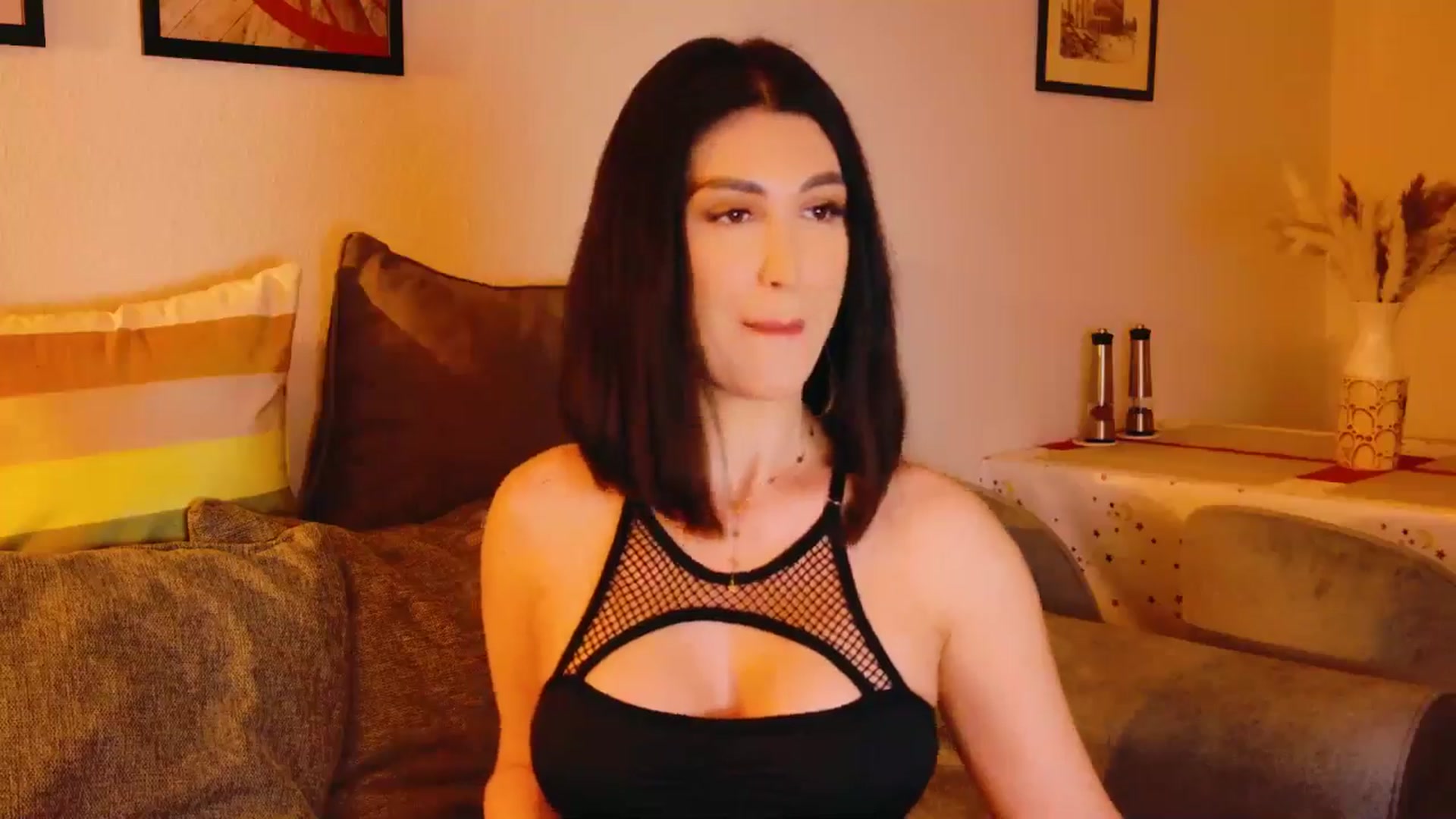 Gallery image thumbnail from AllisonDesire's myfreecams stream on, 06/18/2024, 18:02 image 18 of 20