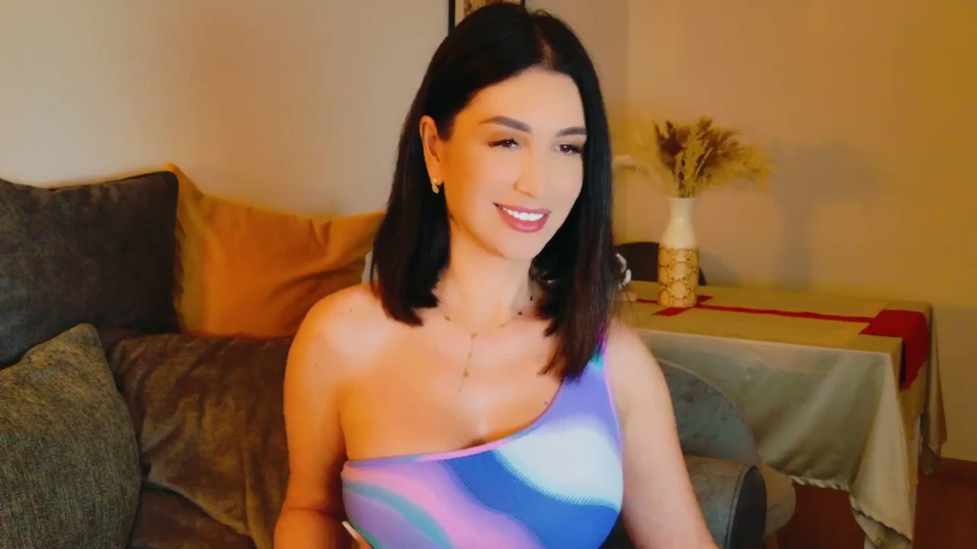 Gallery image thumbnail from AllisonDesire's myfreecams stream on, 07/12/2024, 17:25 image 18 of 20