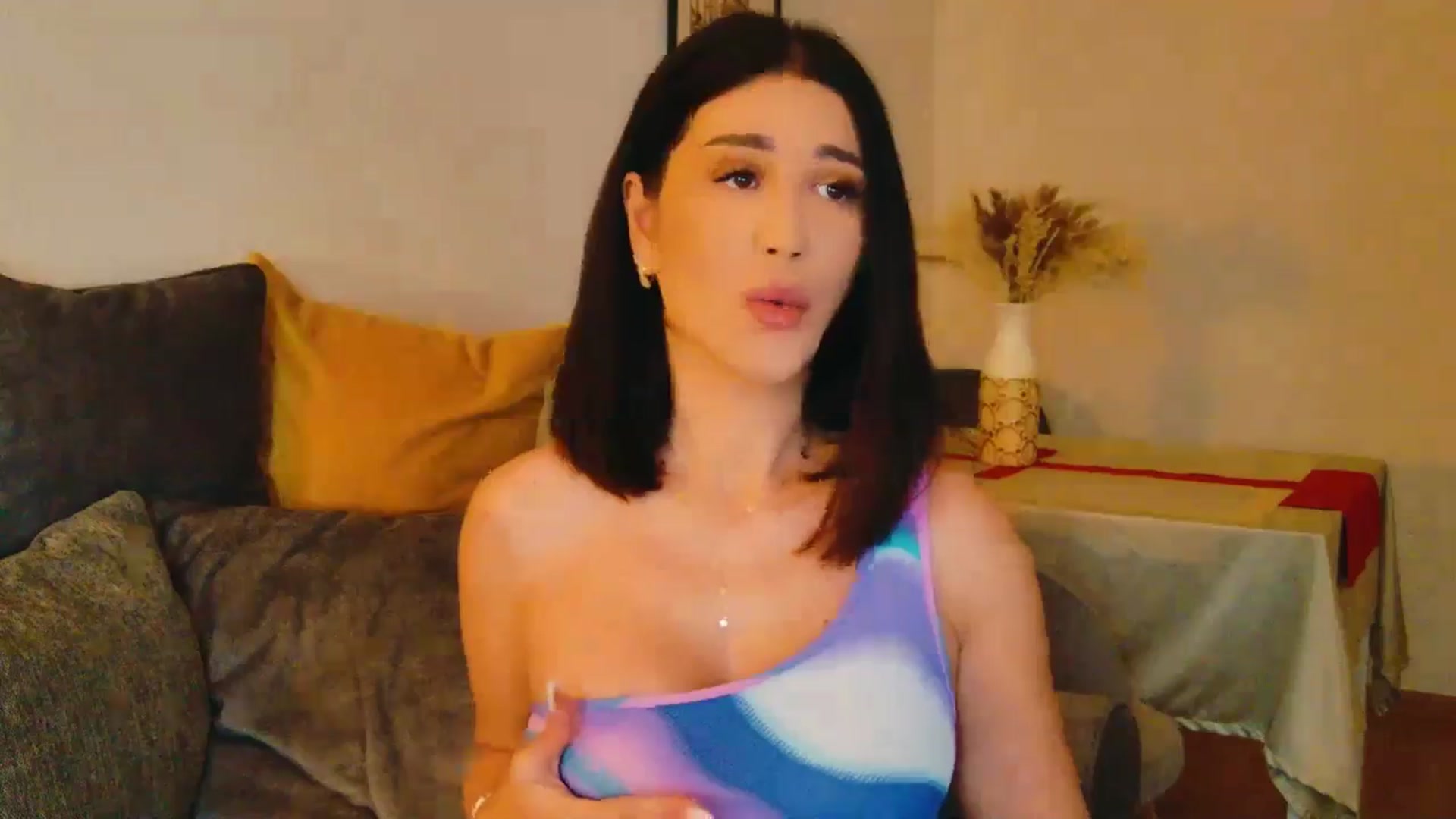 Gallery image thumbnail from AllisonDesire's myfreecams stream on, 07/12/2024, 17:25 image 11 of 20