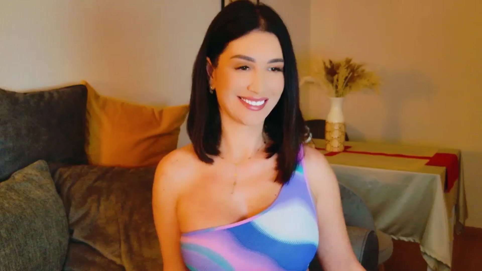 Gallery image thumbnail from AllisonDesire's myfreecams stream on, 07/12/2024, 17:25 image 17 of 20