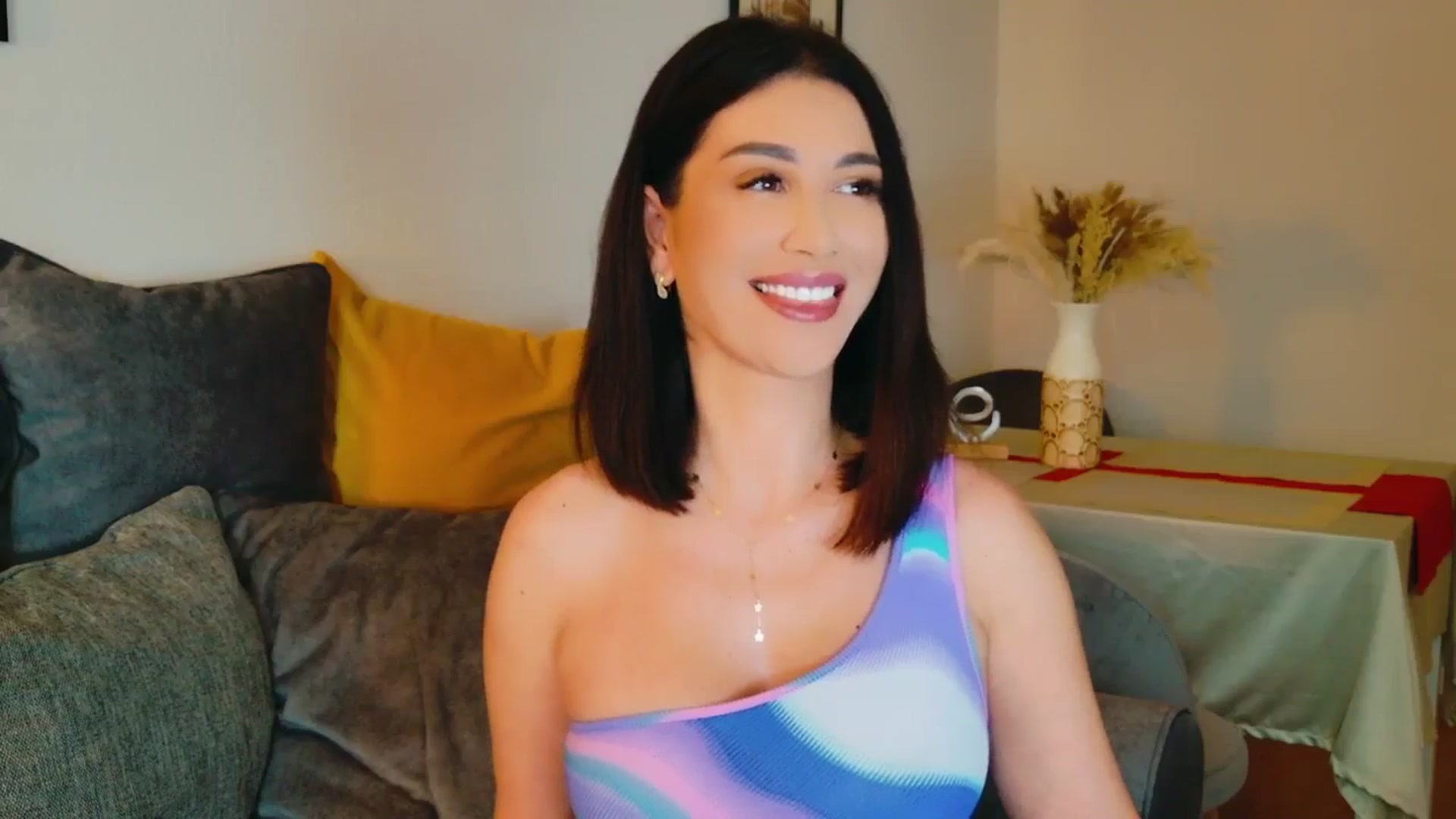 Gallery image thumbnail from AllisonDesire's myfreecams stream on, 07/12/2024, 17:25 image 5 of 20