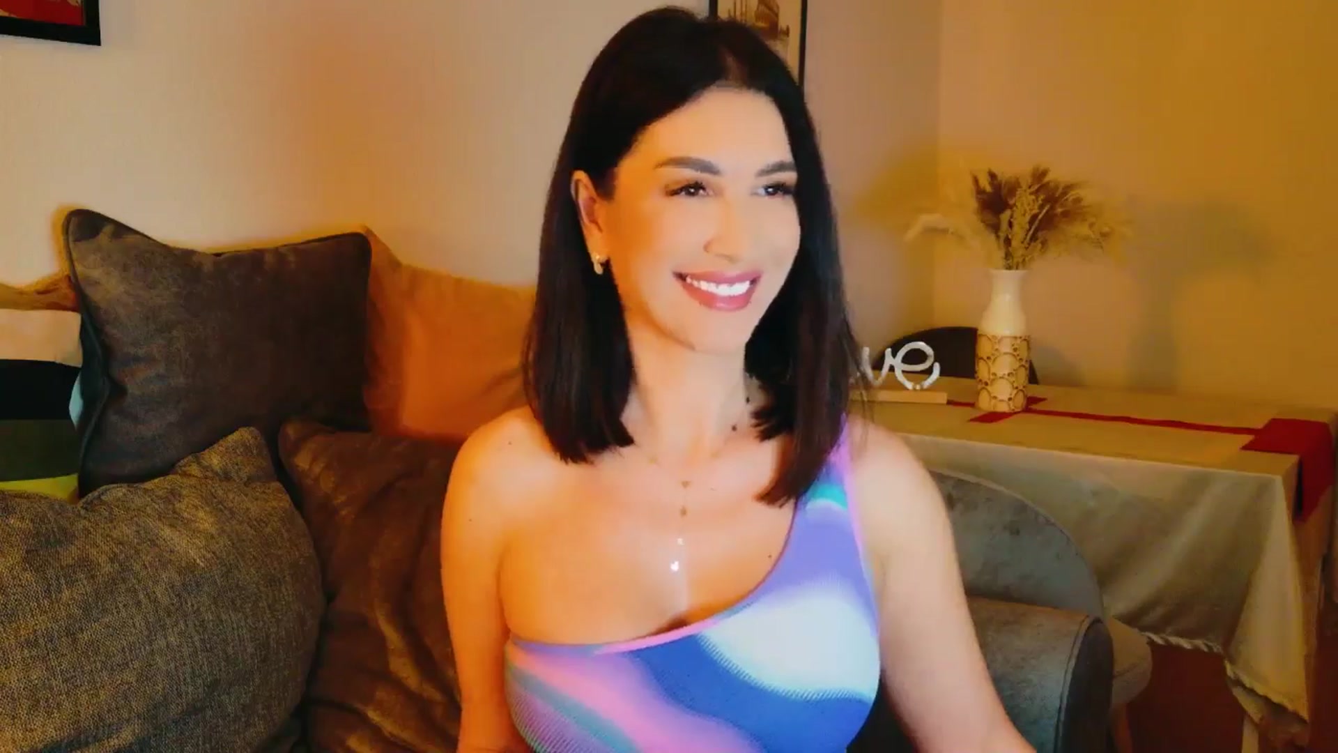 Gallery image thumbnail from AllisonDesire's myfreecams stream on, 07/12/2024, 18:14 image 3 of 20