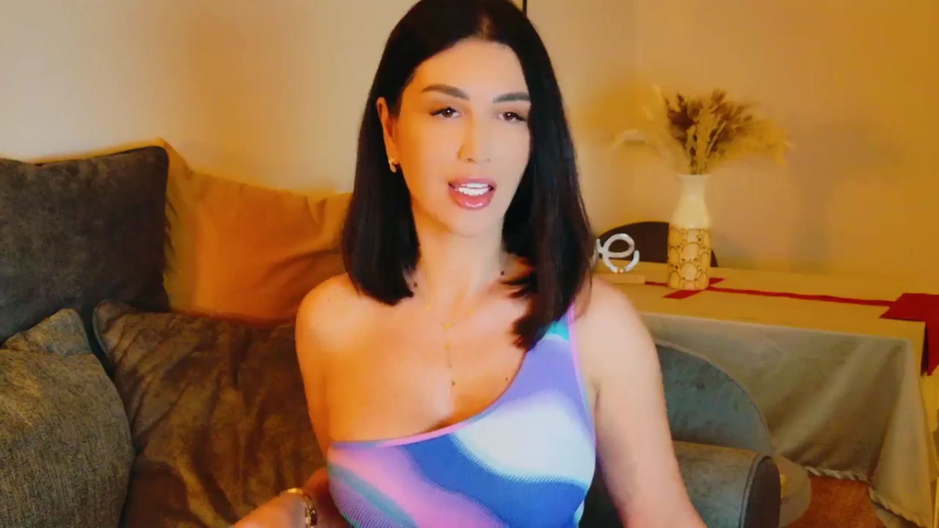 Gallery image thumbnail from AllisonDesire's myfreecams stream on, 07/12/2024, 18:42 image 6 of 20