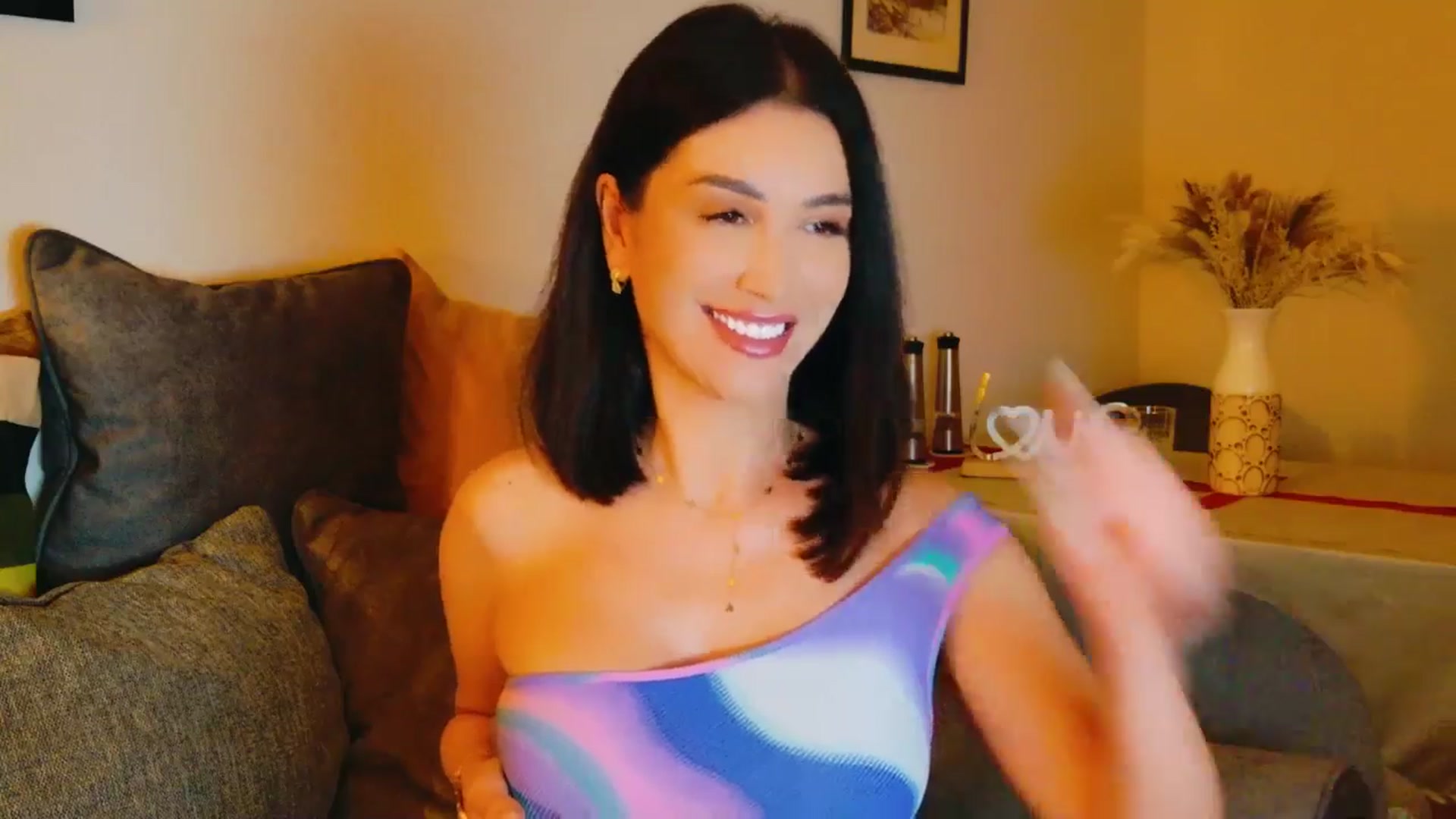 Gallery image thumbnail from AllisonDesire's myfreecams stream on, 07/12/2024, 20:36 image 11 of 20