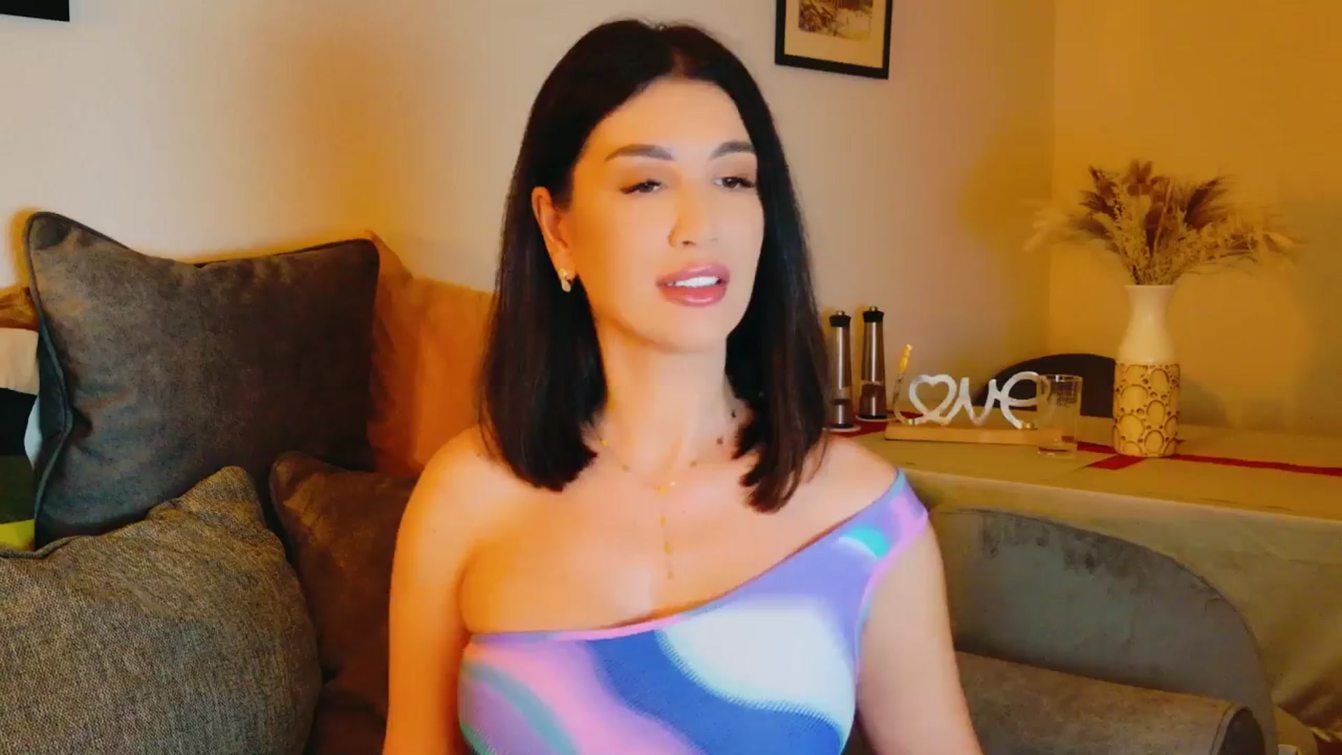 Gallery image thumbnail from AllisonDesire's myfreecams stream on, 07/12/2024, 20:36 image 13 of 20