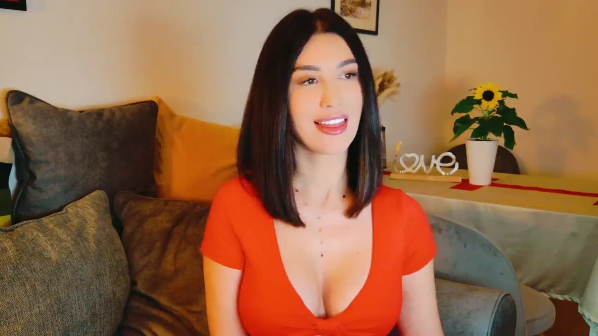 Gallery image thumbnail from AllisonDesire's myfreecams stream on, 07/13/2024, 18:41 image 3 of 20