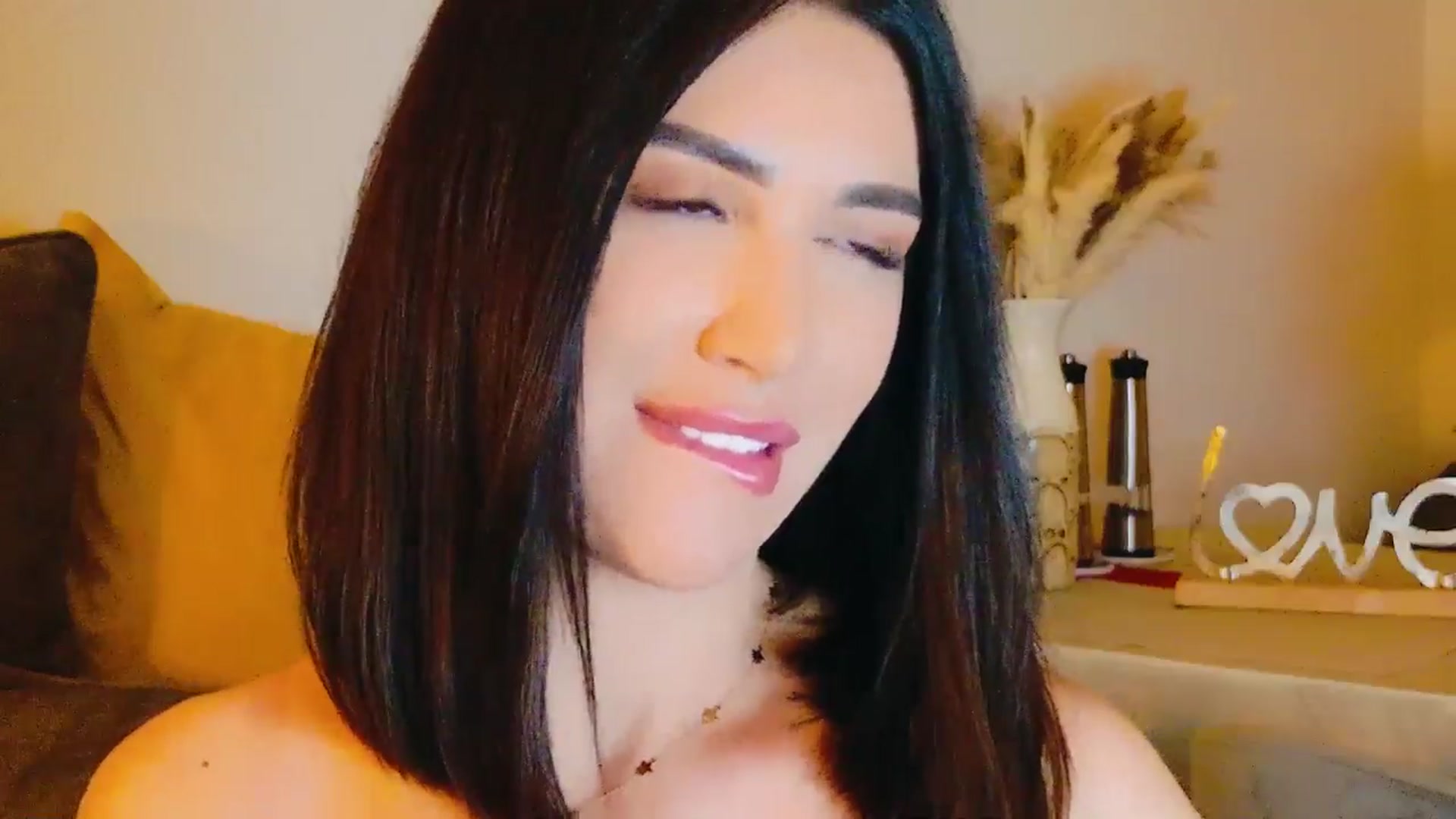 Gallery image thumbnail from AllisonDesire's myfreecams stream on, 07/13/2024, 22:08 image 20 of 20