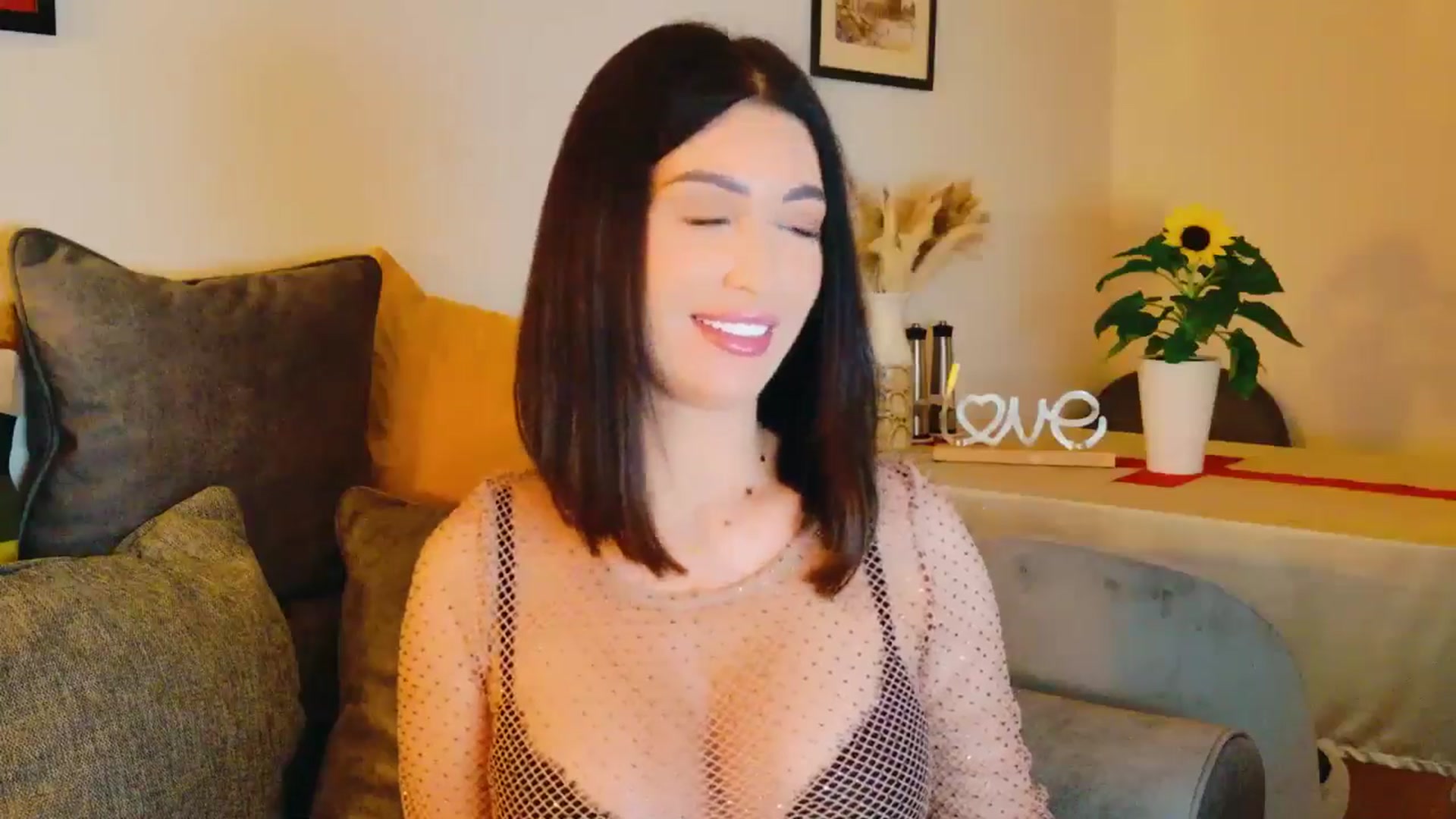 Gallery image thumbnail from AllisonDesire's myfreecams stream on, 07/14/2024, 16:37 image 11 of 20