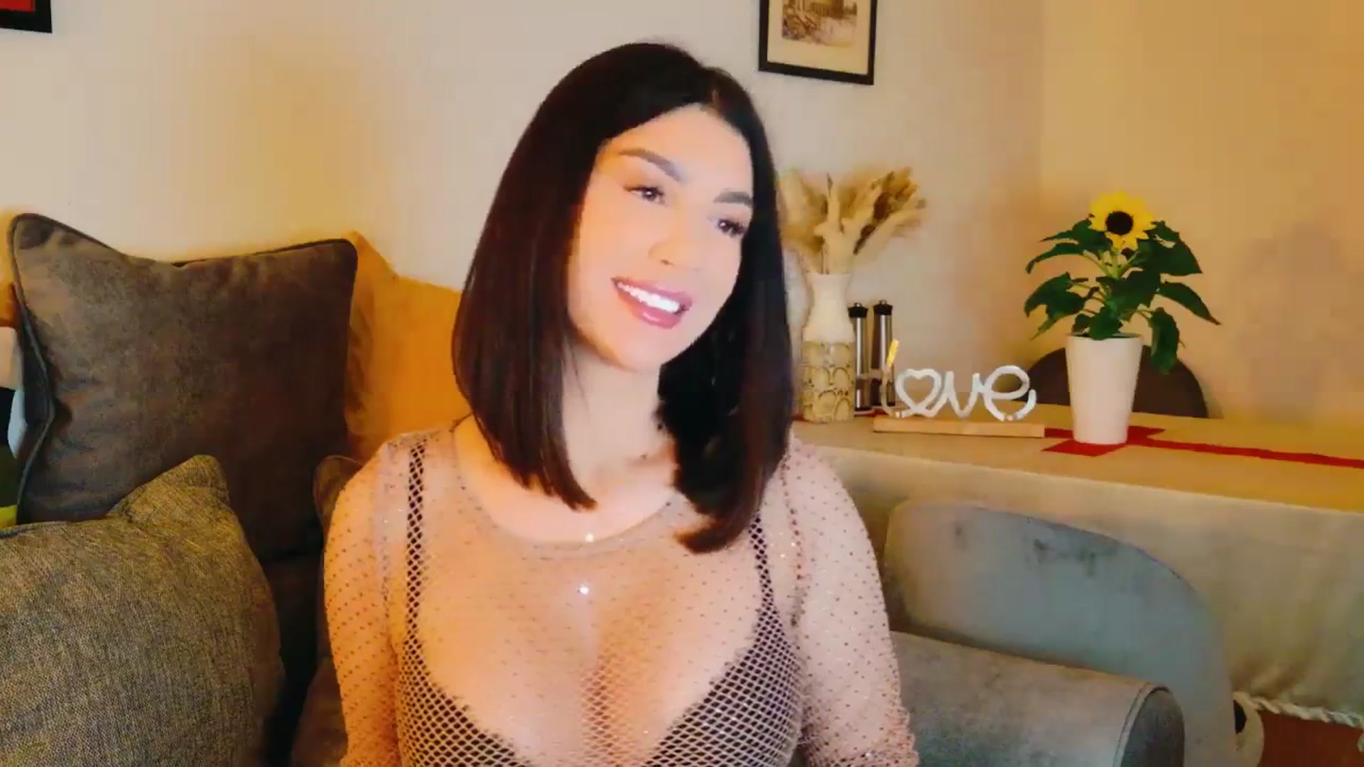 Gallery image thumbnail from AllisonDesire's myfreecams stream on, 07/14/2024, 16:37 image 8 of 20