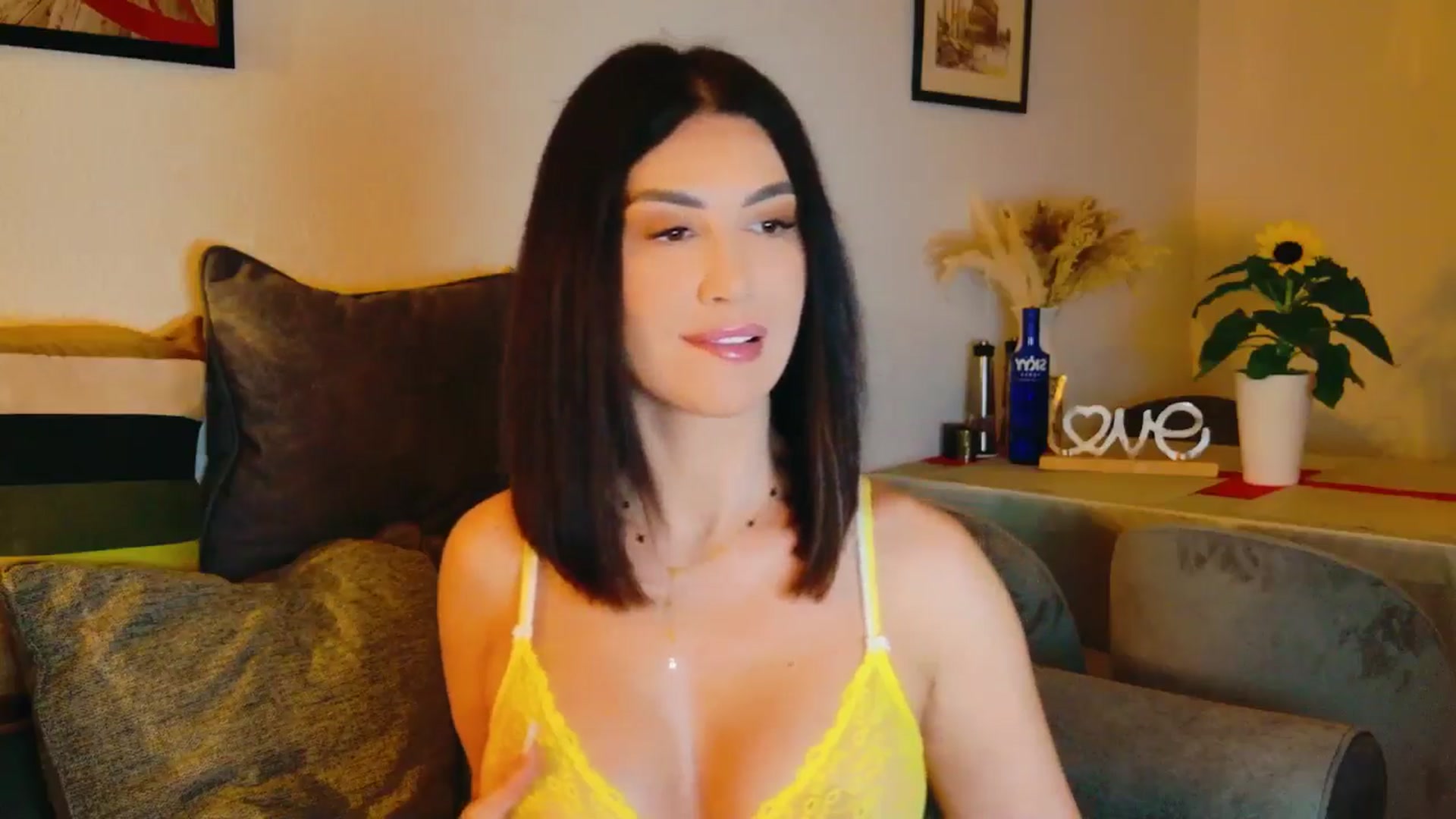 Gallery image thumbnail from AllisonDesire's myfreecams stream on, 07/15/2024, 17:43 image 20 of 20