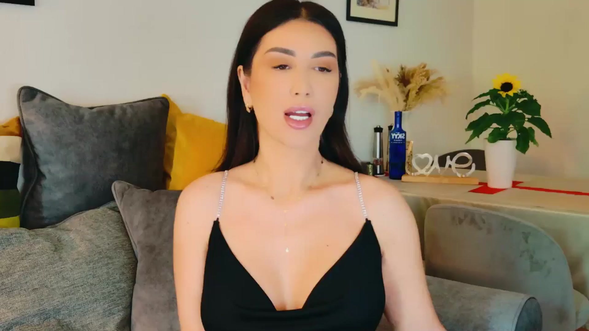 Gallery image thumbnail from AllisonDesire's myfreecams stream on, 07/16/2024, 13:25 image 1 of 20