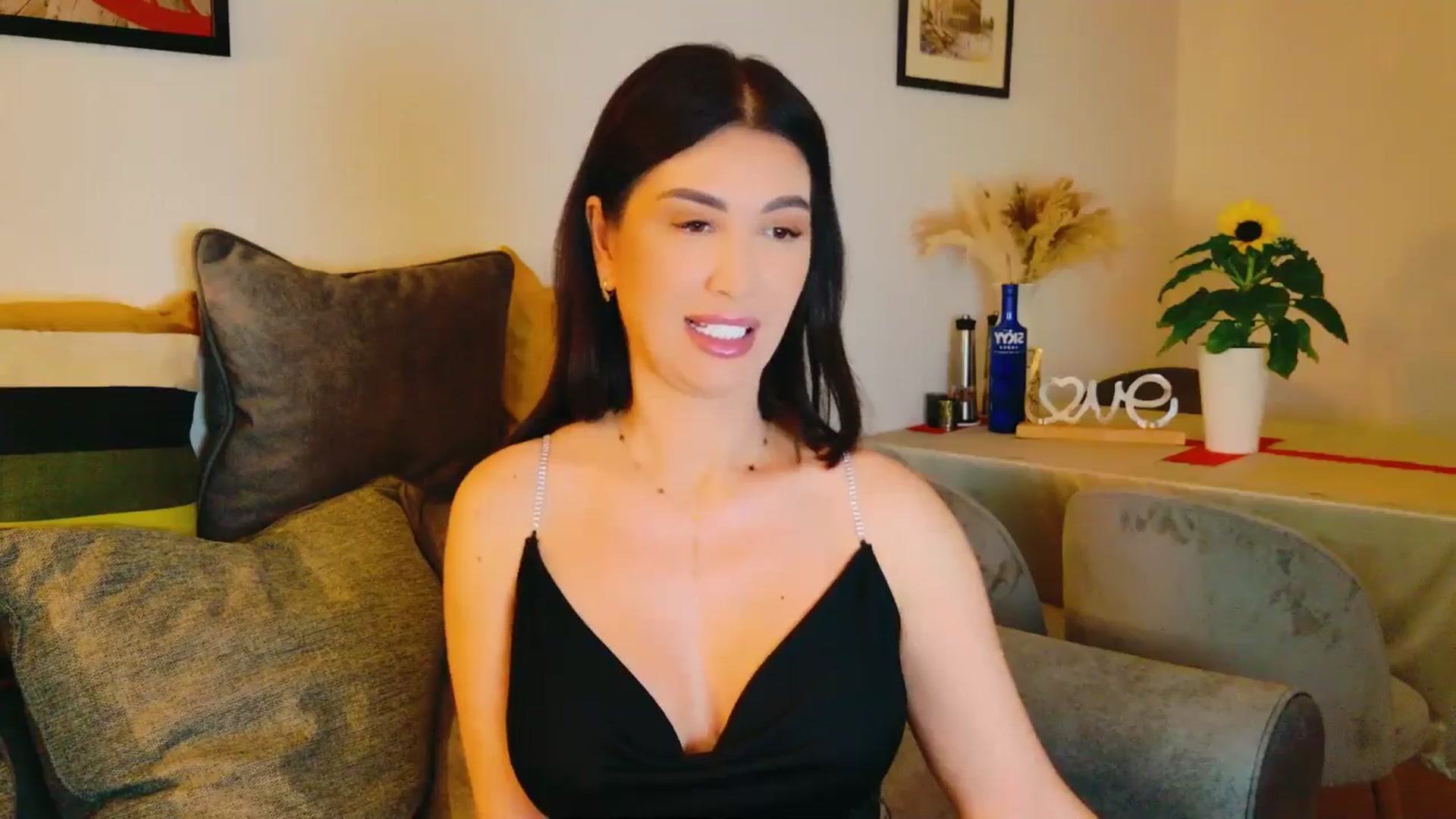 Gallery image thumbnail from AllisonDesire's myfreecams stream on, 07/16/2024, 14:55 image 15 of 20