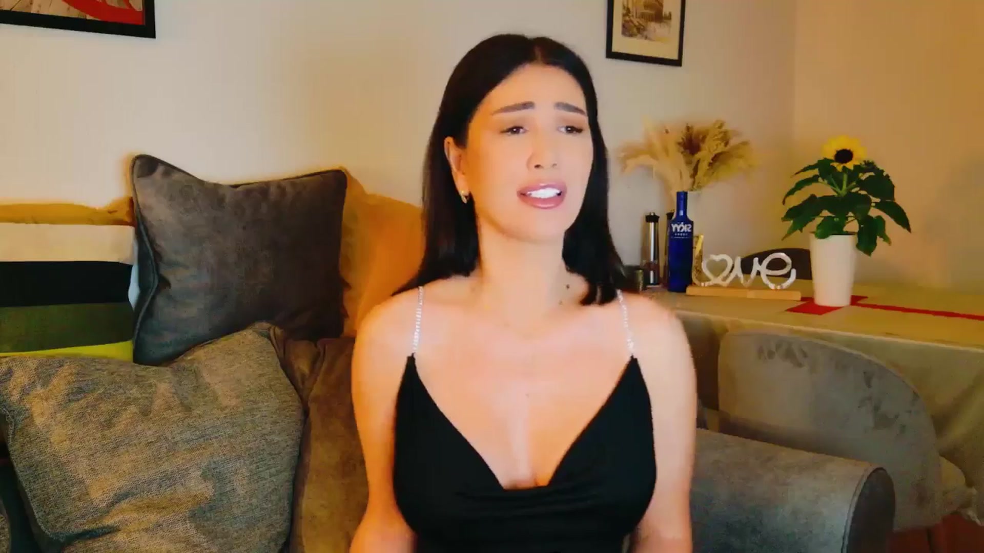 Gallery image thumbnail from AllisonDesire's myfreecams stream on, 07/16/2024, 14:55 image 14 of 20