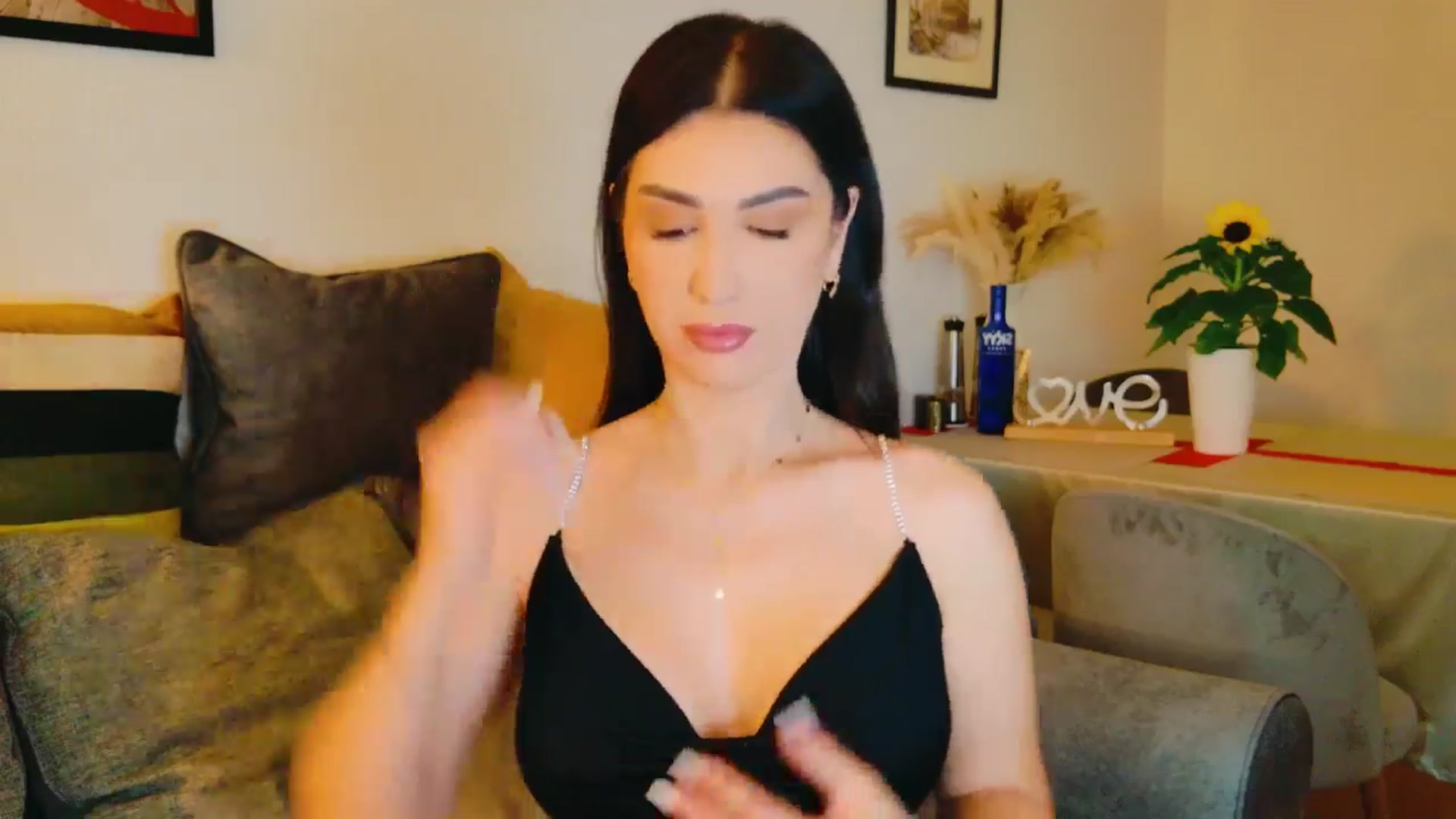 Gallery image thumbnail from AllisonDesire's myfreecams stream on, 07/16/2024, 14:55 image 2 of 20