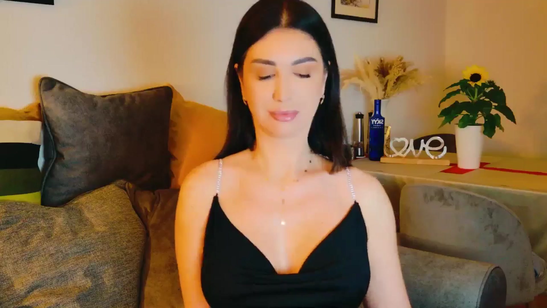 Gallery image thumbnail from AllisonDesire's myfreecams stream on, 07/16/2024, 16:13 image 3 of 20