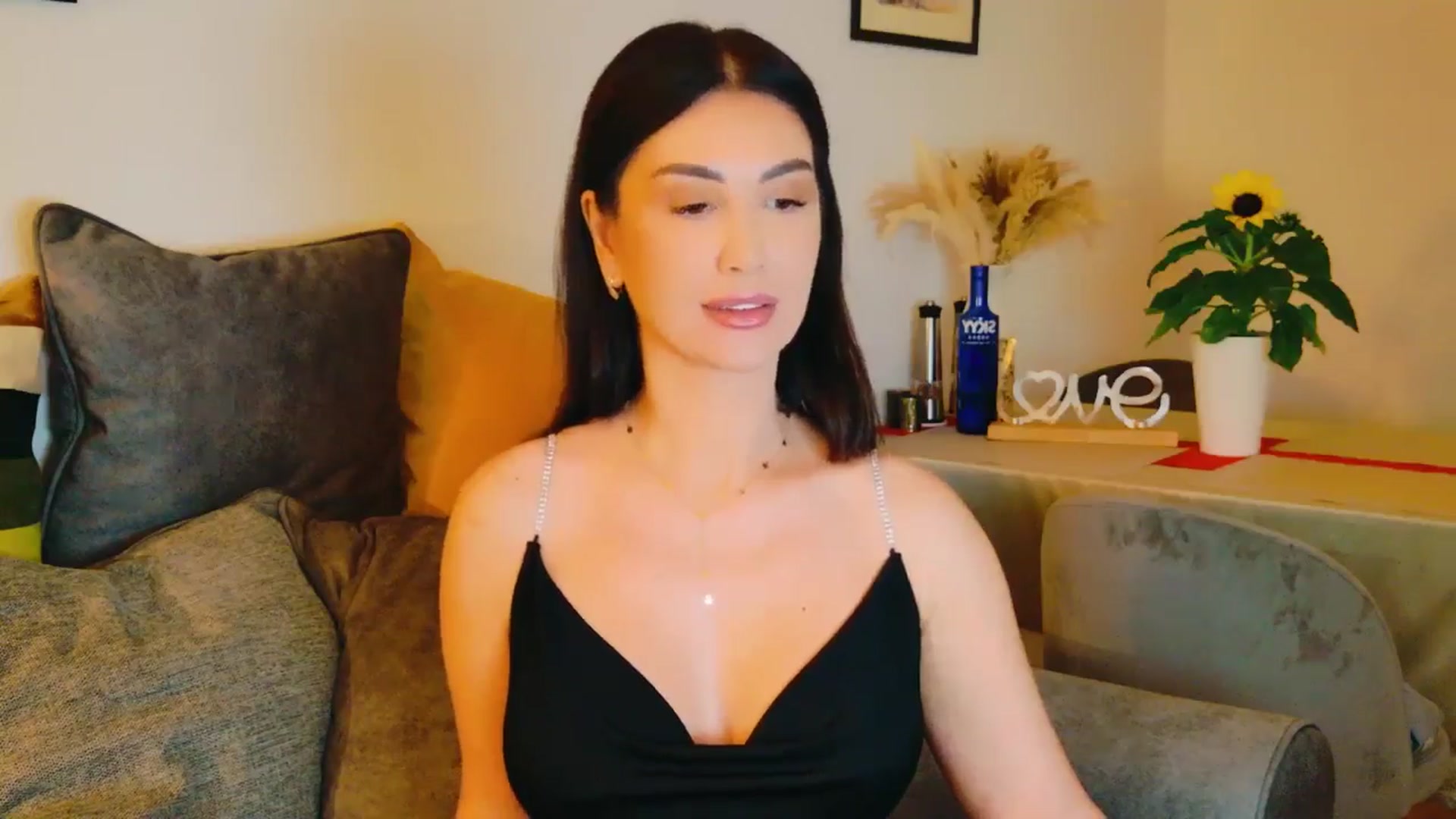 Gallery image thumbnail from AllisonDesire's myfreecams stream on, 07/16/2024, 16:13 image 13 of 20