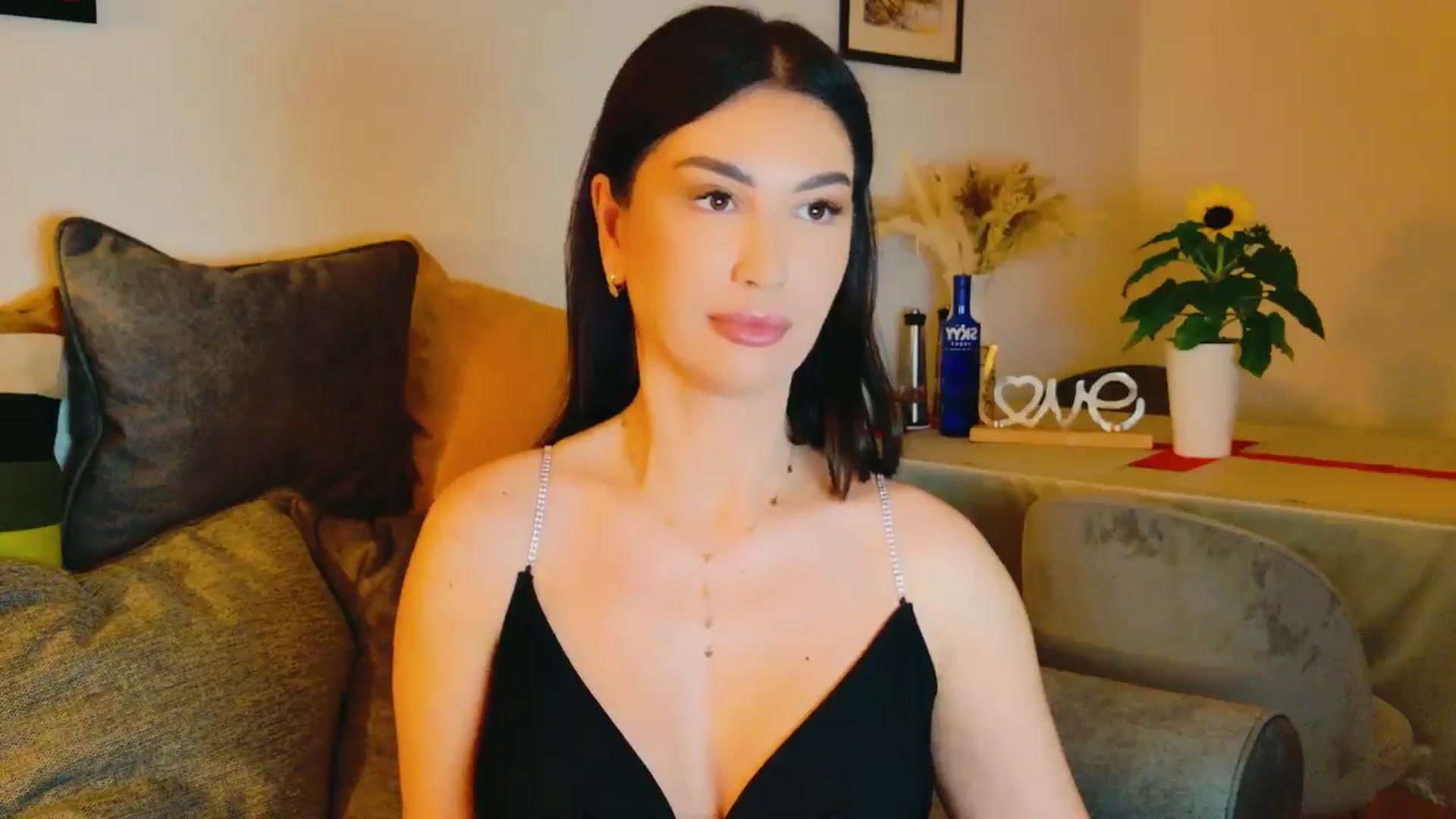 Gallery image thumbnail from AllisonDesire's myfreecams stream on, 07/16/2024, 17:42 image 4 of 20