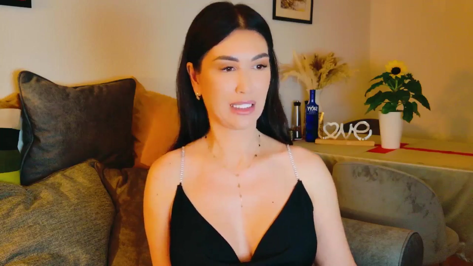 Gallery image thumbnail from AllisonDesire's myfreecams stream on, 07/16/2024, 17:42 image 2 of 20