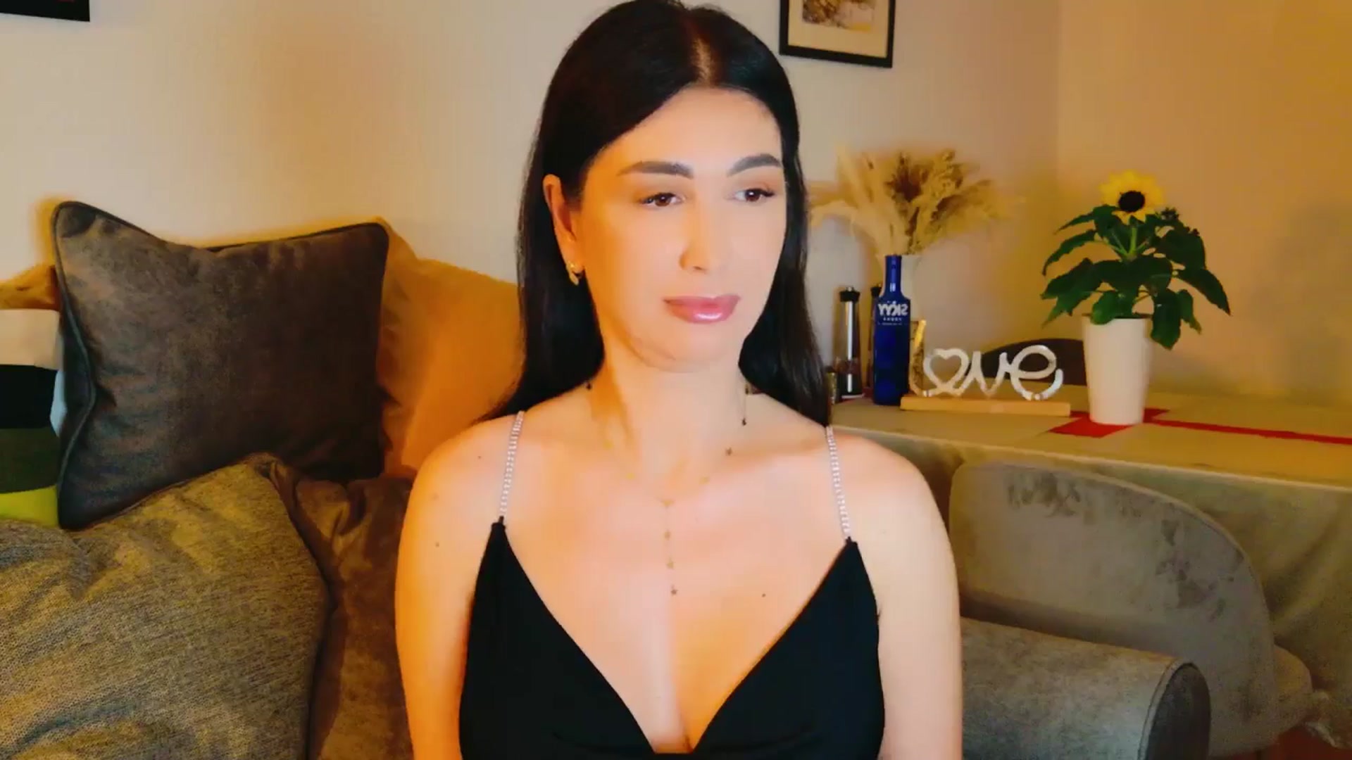 Gallery image thumbnail from AllisonDesire's myfreecams stream on, 07/16/2024, 17:42 image 7 of 20