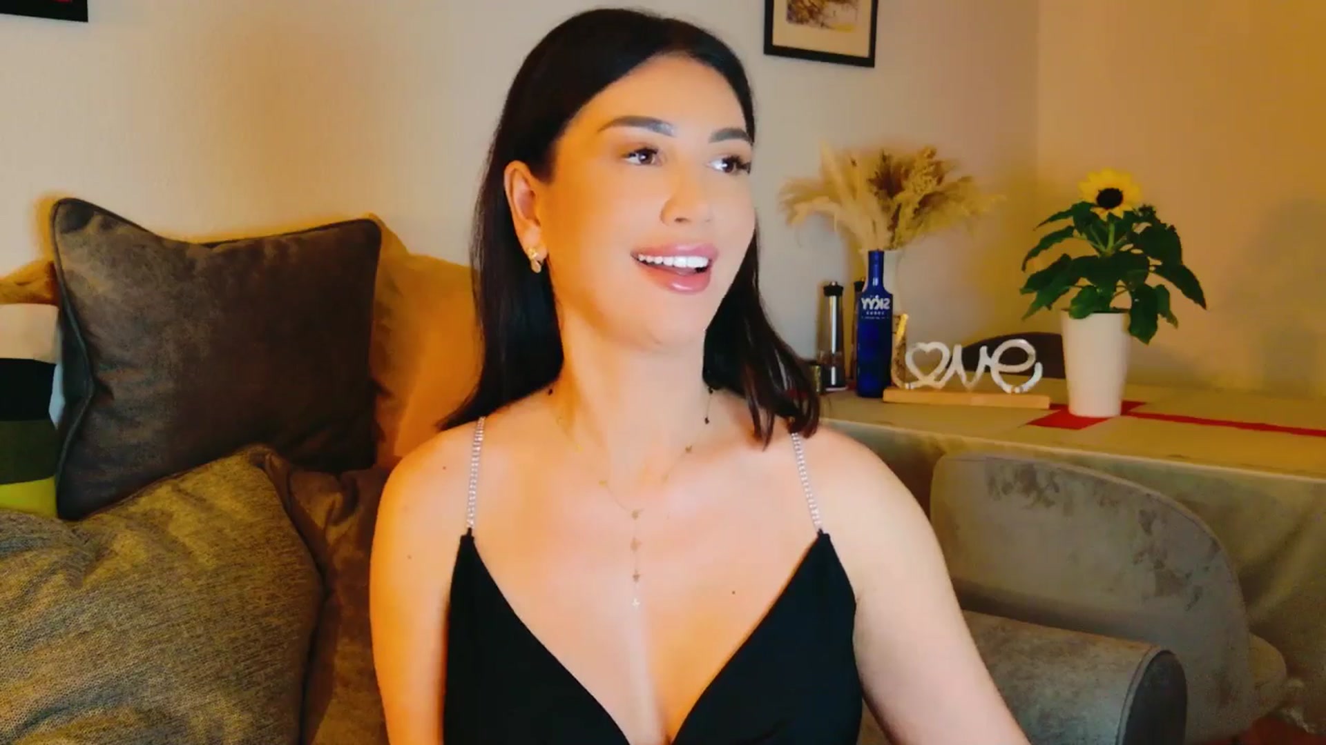 Gallery image thumbnail from AllisonDesire's myfreecams stream on, 07/16/2024, 17:42 image 13 of 20