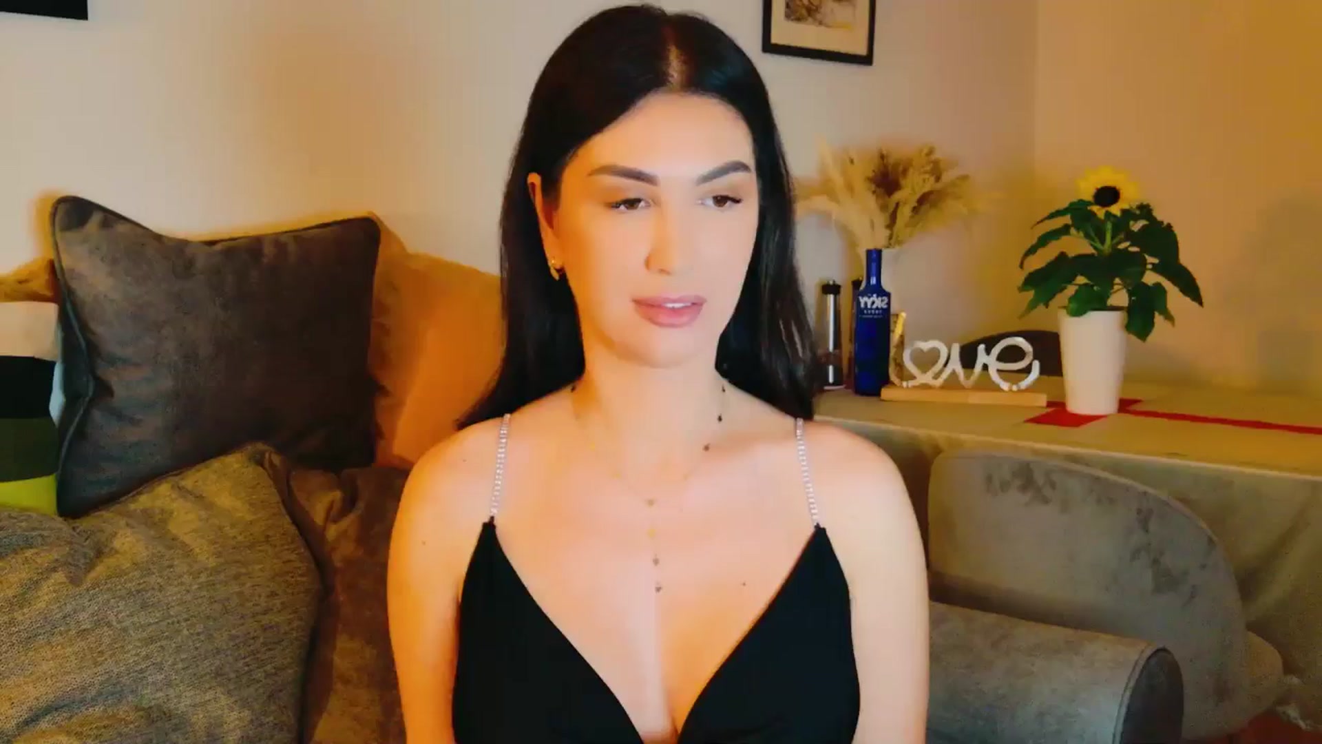 Gallery image thumbnail from AllisonDesire's myfreecams stream on, 07/16/2024, 17:42 image 1 of 20