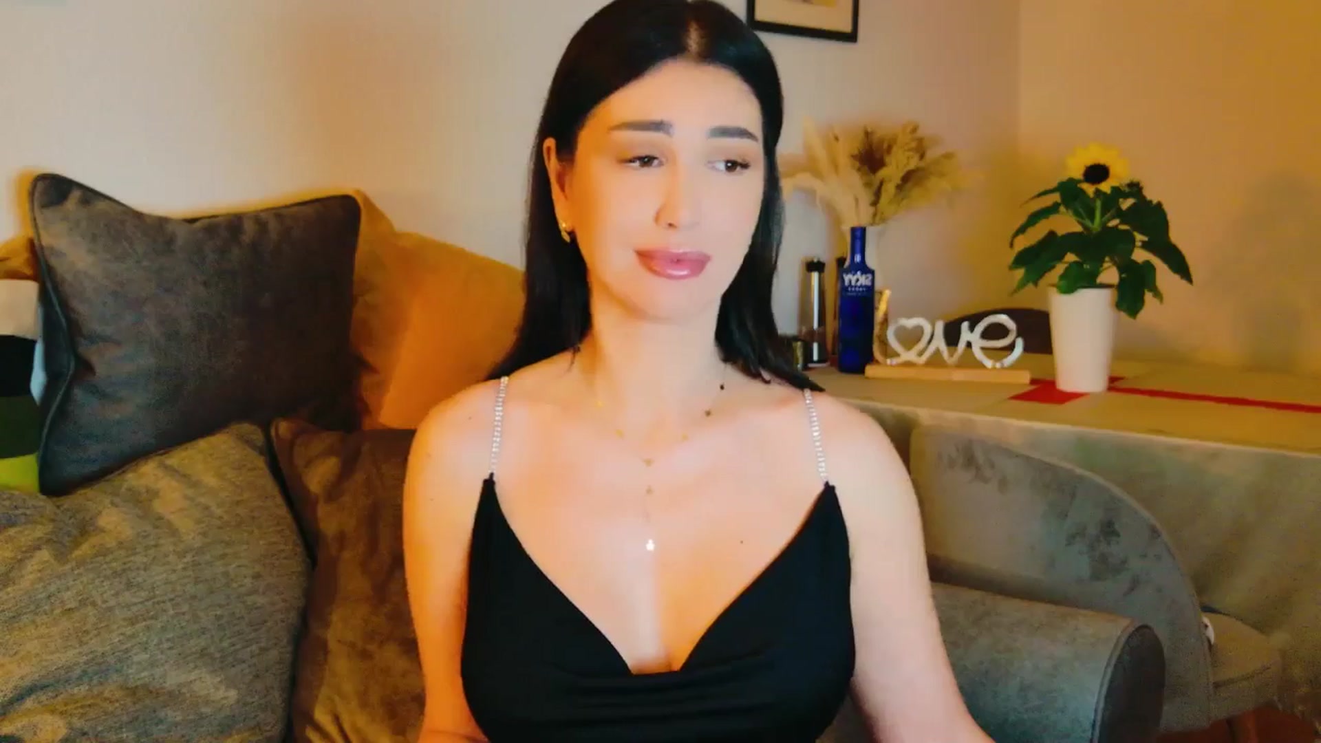 Gallery image thumbnail from AllisonDesire's myfreecams stream on, 07/16/2024, 18:47 image 7 of 20