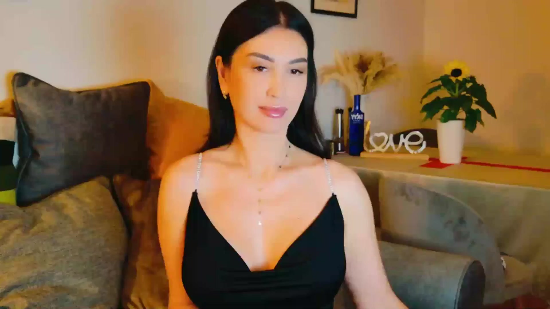 Gallery image thumbnail from AllisonDesire's myfreecams stream on, 07/16/2024, 18:47 image 6 of 20