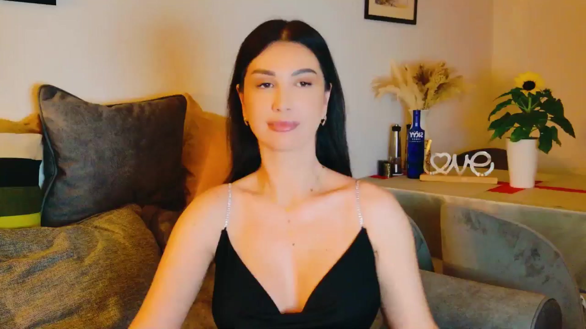 Gallery image thumbnail from AllisonDesire's myfreecams stream on, 07/16/2024, 20:03 image 13 of 20