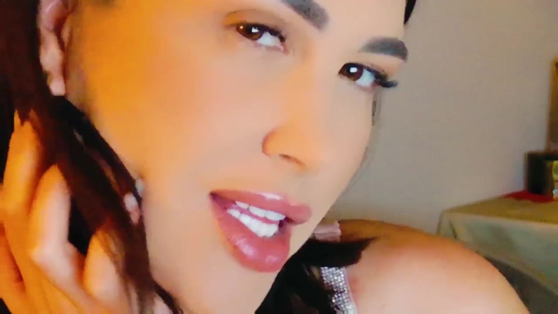 Gallery image thumbnail from AllisonDesire's myfreecams stream on, 07/19/2024, 19:35 image 5 of 20
