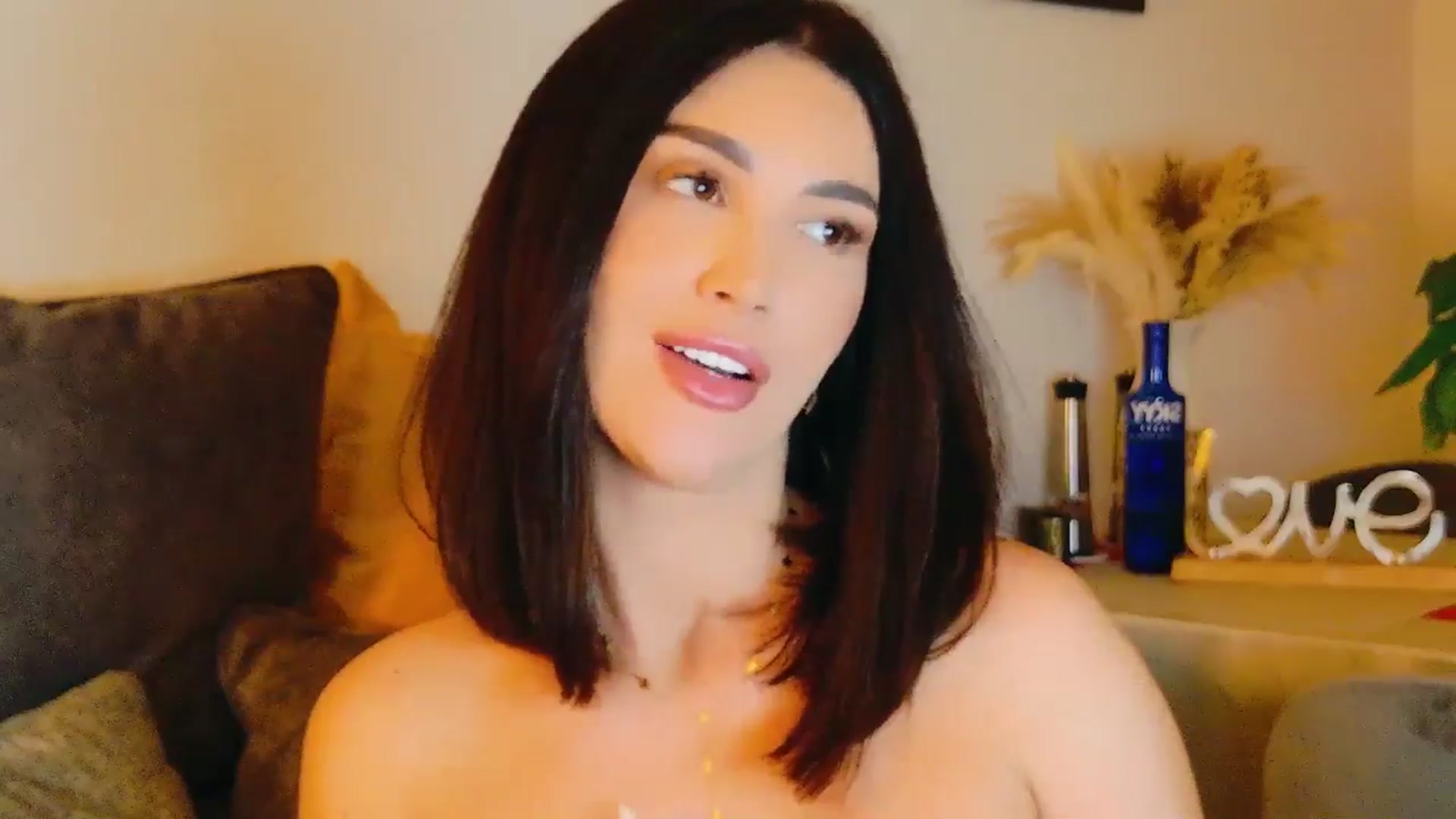 Gallery image thumbnail from AllisonDesire's myfreecams stream on, 07/20/2024, 17:35 image 14 of 20