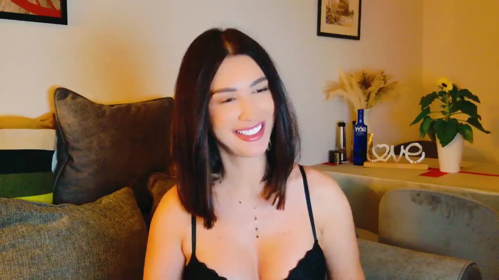 Gallery image thumbnail from AllisonDesire's myfreecams stream on, 07/20/2024, 22:12 image 16 of 20
