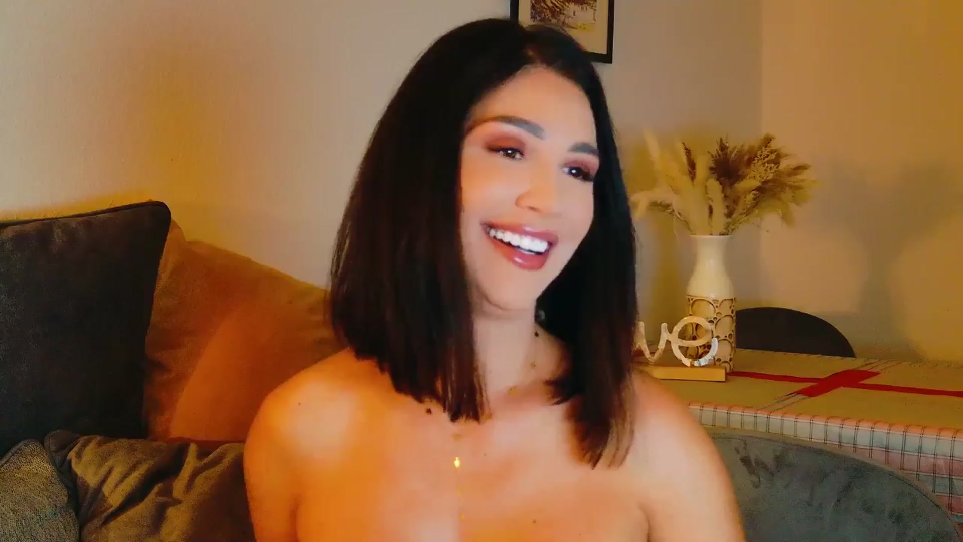 Gallery image thumbnail from AllisonDesire's myfreecams stream on, 08/05/2024, 18:32 image 4 of 20