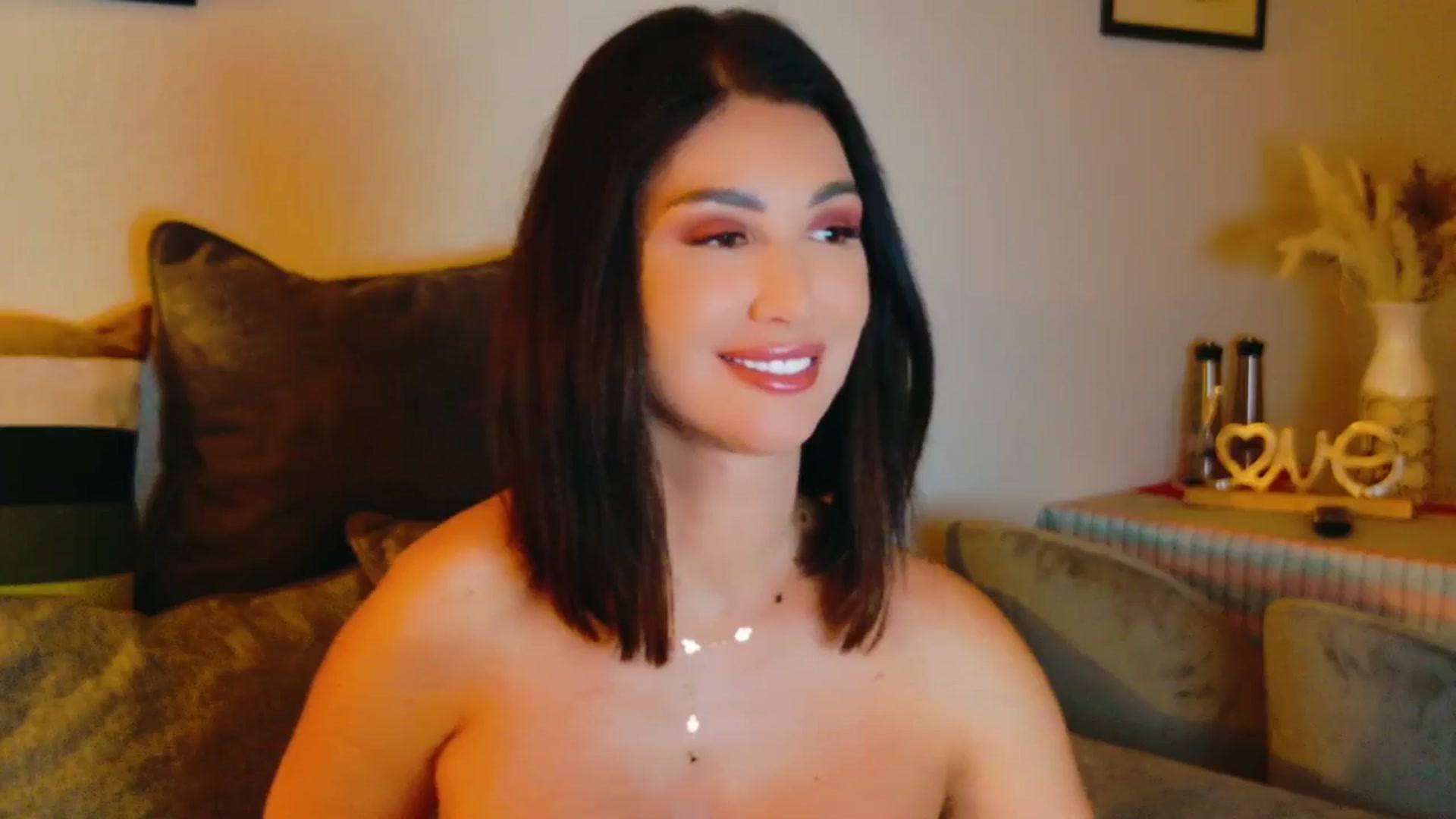Gallery image thumbnail from AllisonDesire's myfreecams stream on, 08/05/2024, 21:05 image 12 of 20