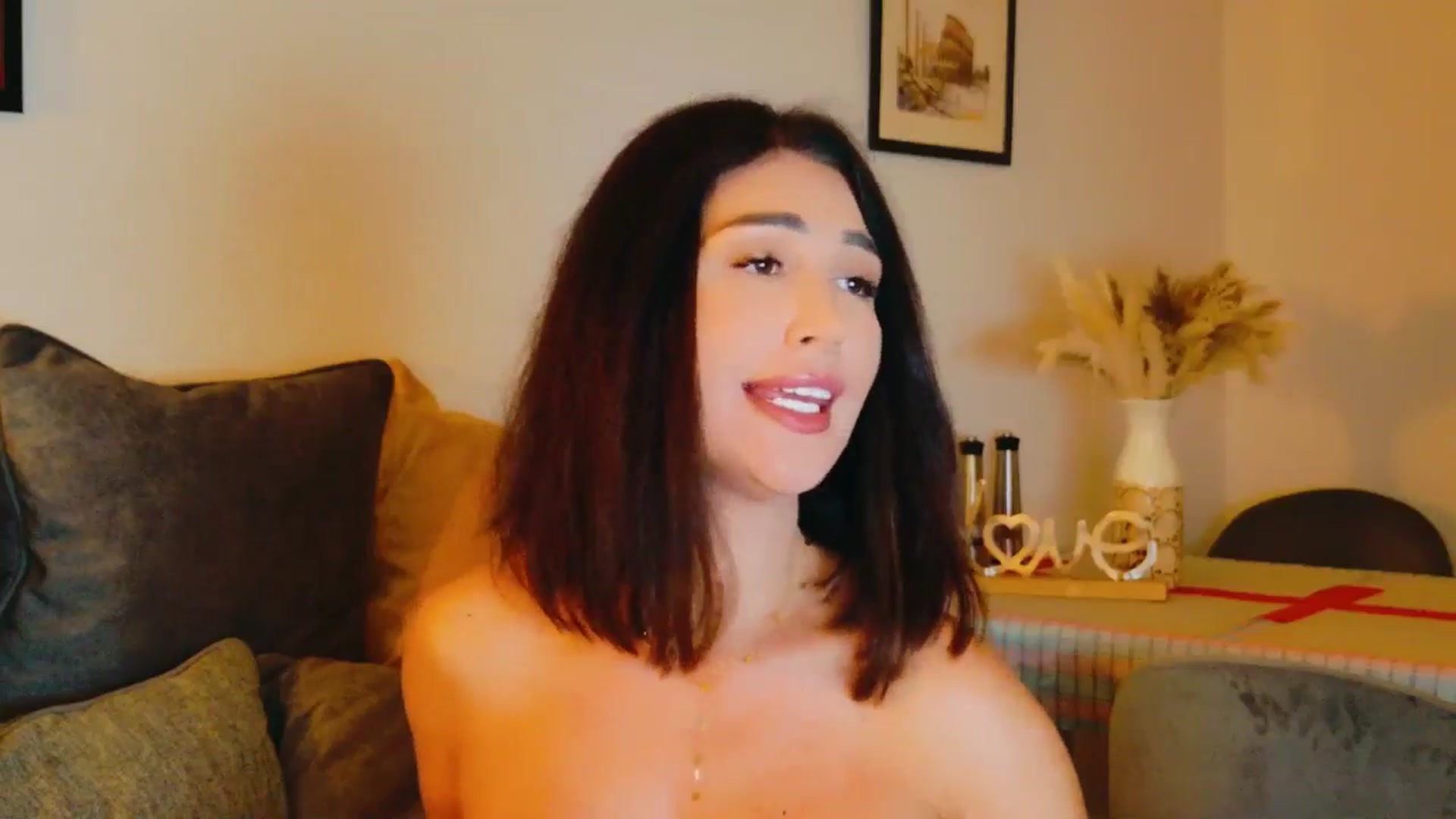 Gallery image thumbnail from AllisonDesire's myfreecams stream on, 08/06/2024, 16:43 image 20 of 20