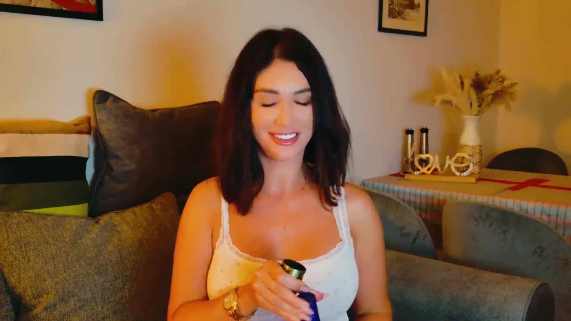 Gallery image thumbnail from AllisonDesire's myfreecams stream on, 08/06/2024, 20:15 image 7 of 20
