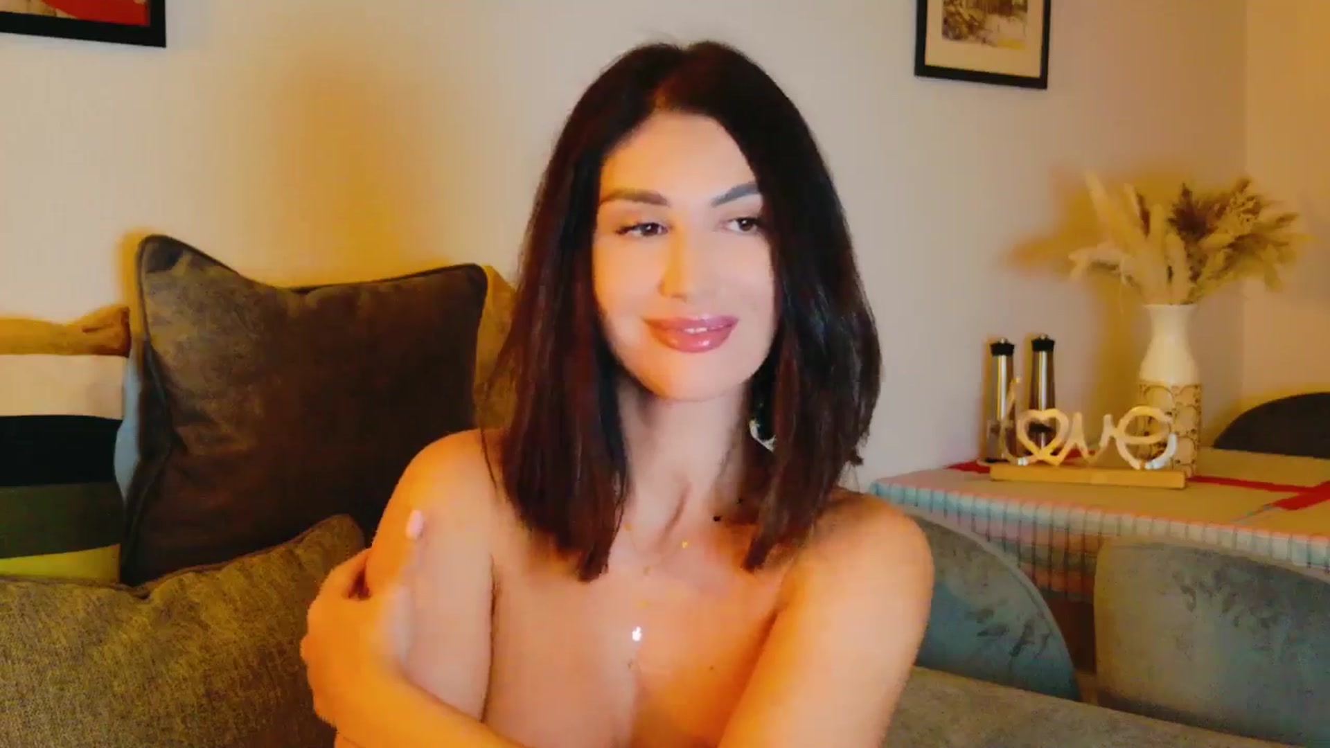 Gallery image thumbnail from AllisonDesire's myfreecams stream on, 08/06/2024, 20:15 image 3 of 20