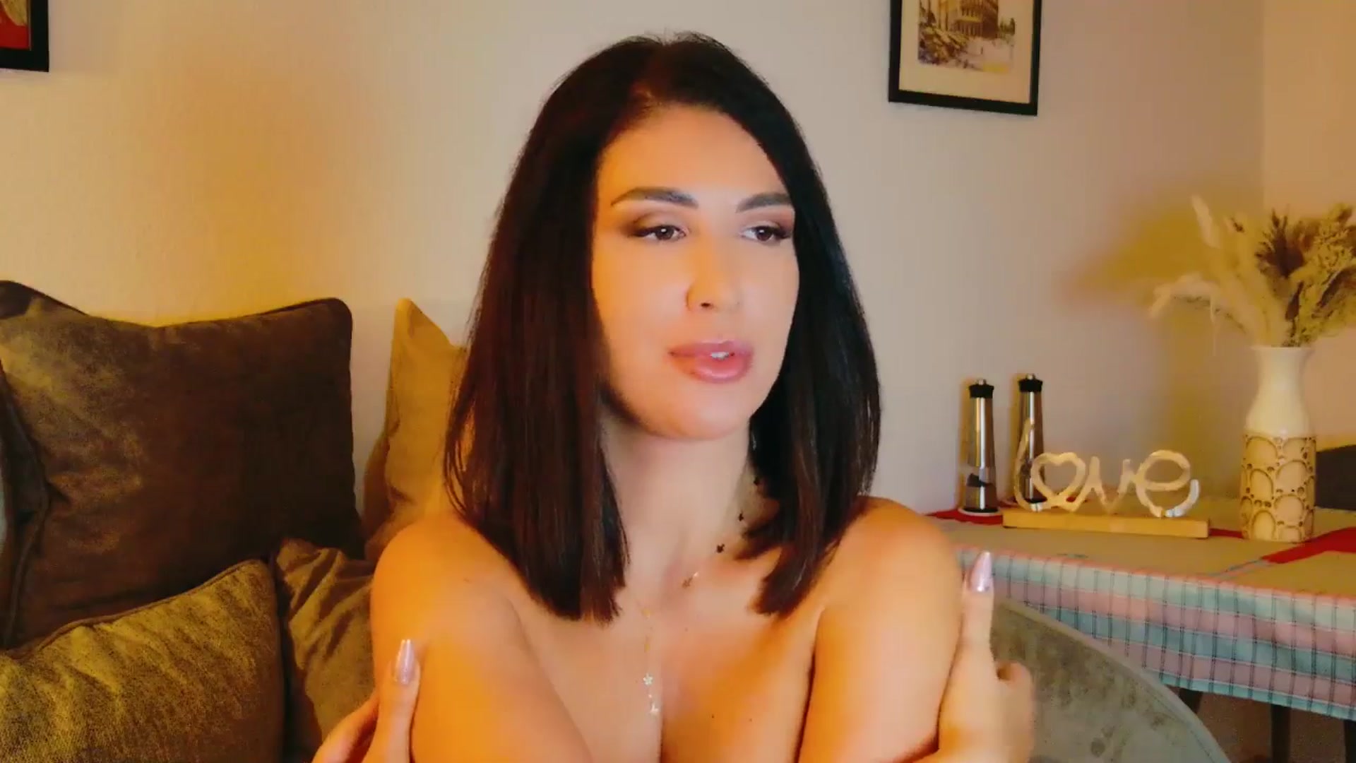 Gallery image thumbnail from AllisonDesire's myfreecams stream on, 08/07/2024, 19:47 image 14 of 20