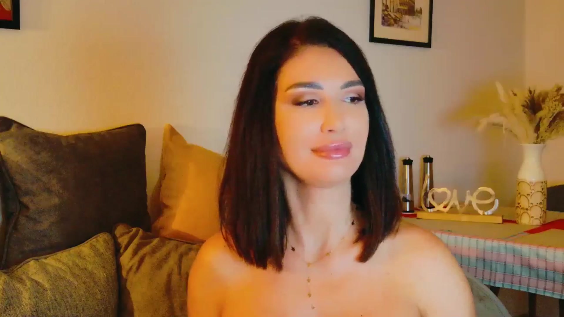 Gallery image thumbnail from AllisonDesire's myfreecams stream on, 08/07/2024, 19:47 image 15 of 20