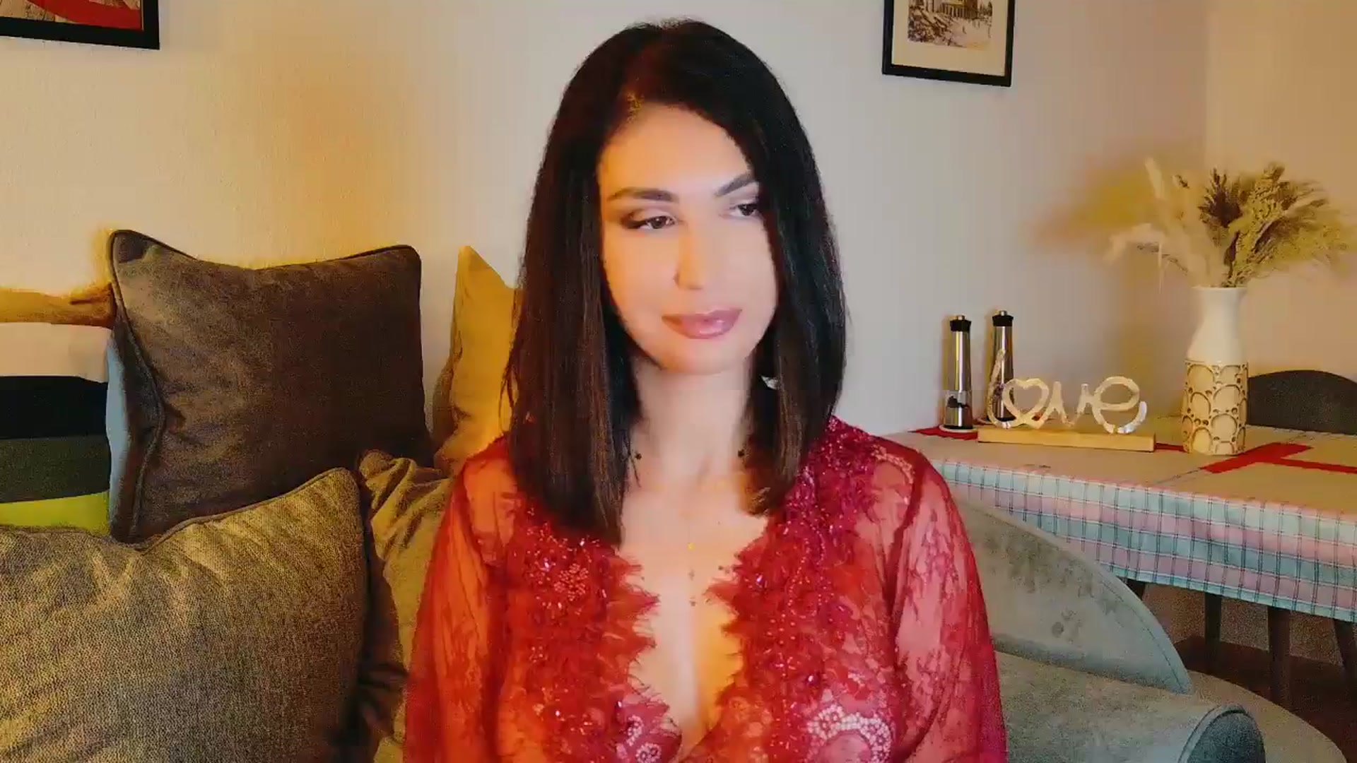 Gallery image thumbnail from AllisonDesire's myfreecams stream on, 08/07/2024, 20:41 image 1 of 20
