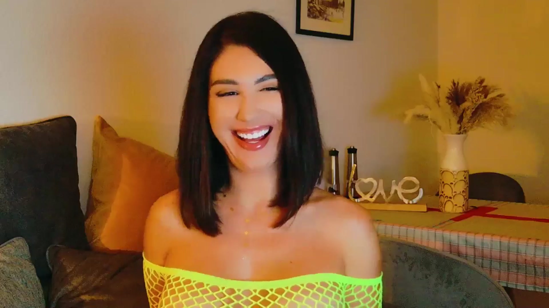 Gallery image thumbnail from AllisonDesire's myfreecams stream on, 08/08/2024, 19:19 image 8 of 20