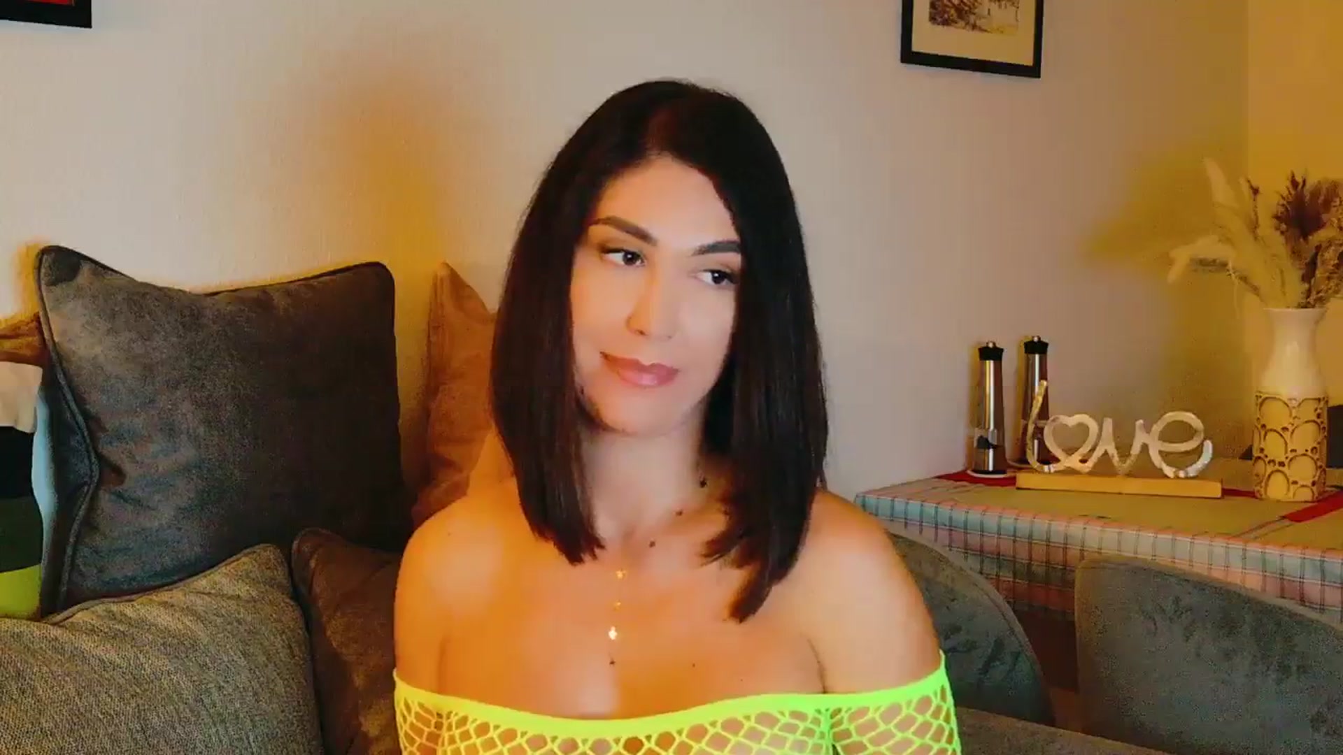 Gallery image thumbnail from AllisonDesire's myfreecams stream on, 08/08/2024, 20:34 image 11 of 20