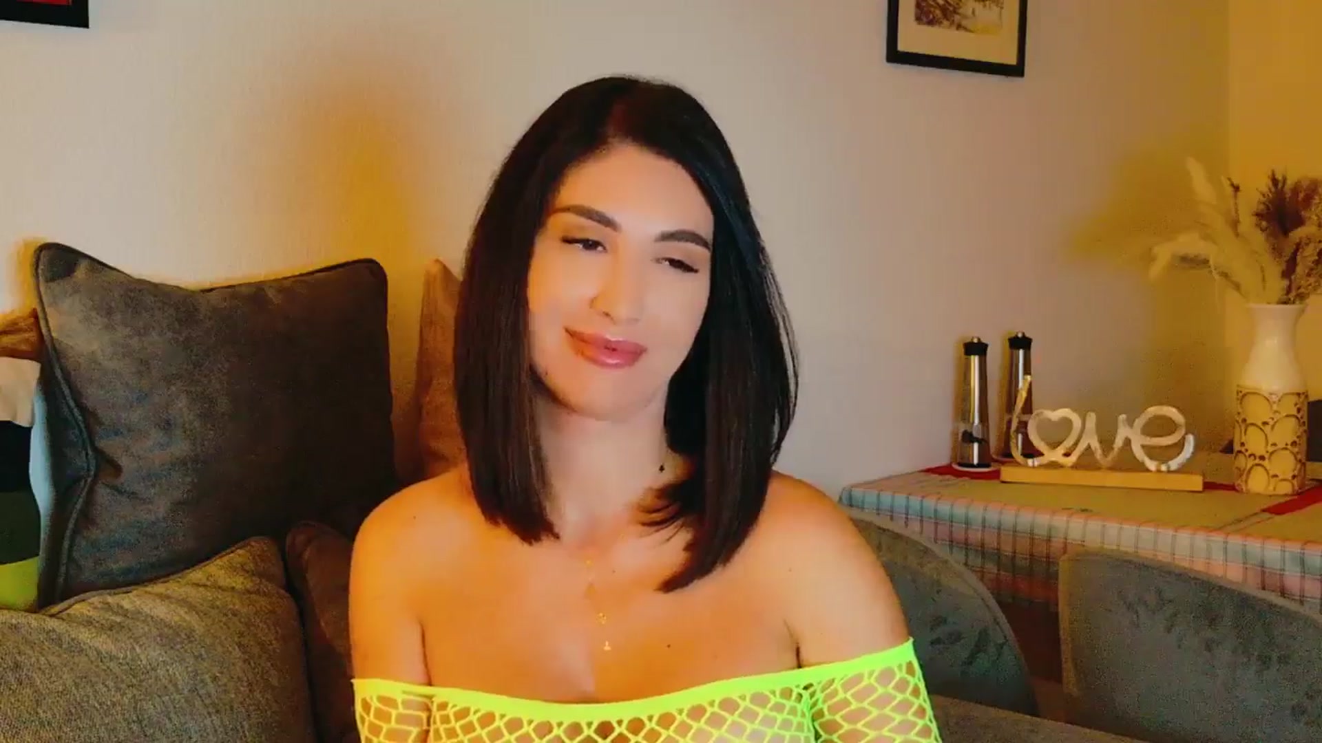 Gallery image thumbnail from AllisonDesire's myfreecams stream on, 08/08/2024, 20:34 image 12 of 20