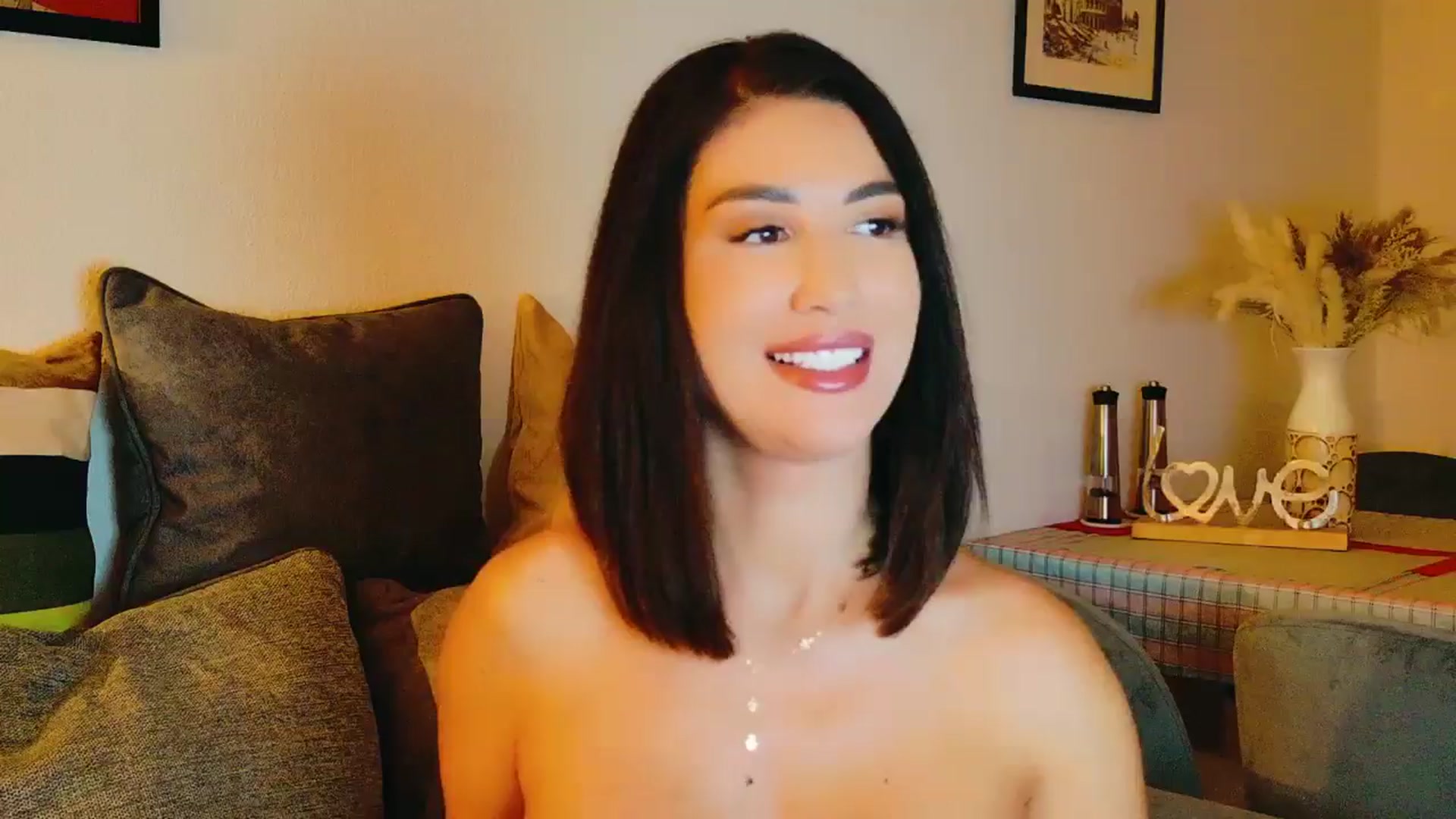 Gallery image thumbnail from AllisonDesire's myfreecams stream on, 08/09/2024, 20:12 image 1 of 20