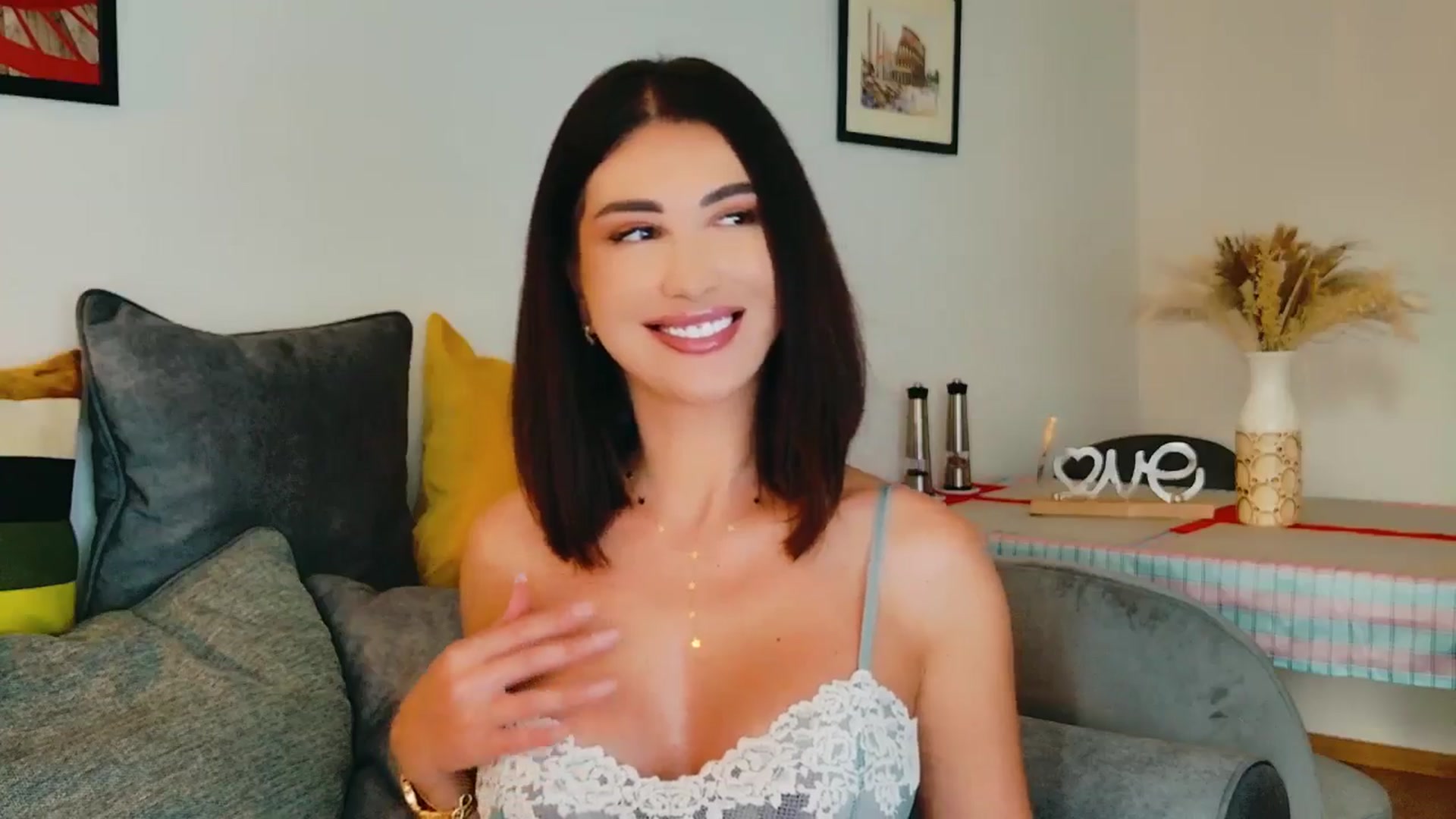 Gallery image thumbnail from AllisonDesire's myfreecams stream on, 08/11/2024, 15:47 image 19 of 20