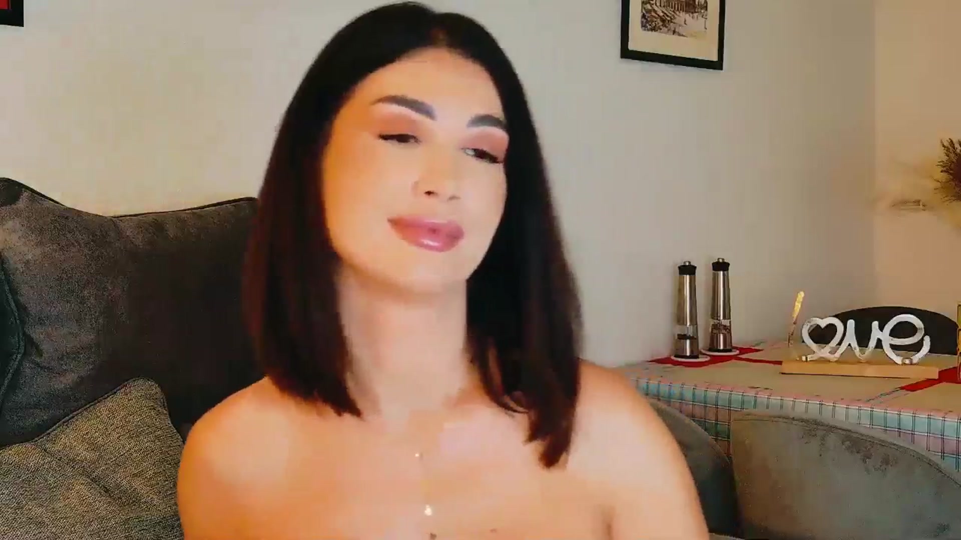 Gallery image thumbnail from AllisonDesire's myfreecams stream on, 08/11/2024, 17:40 image 12 of 20