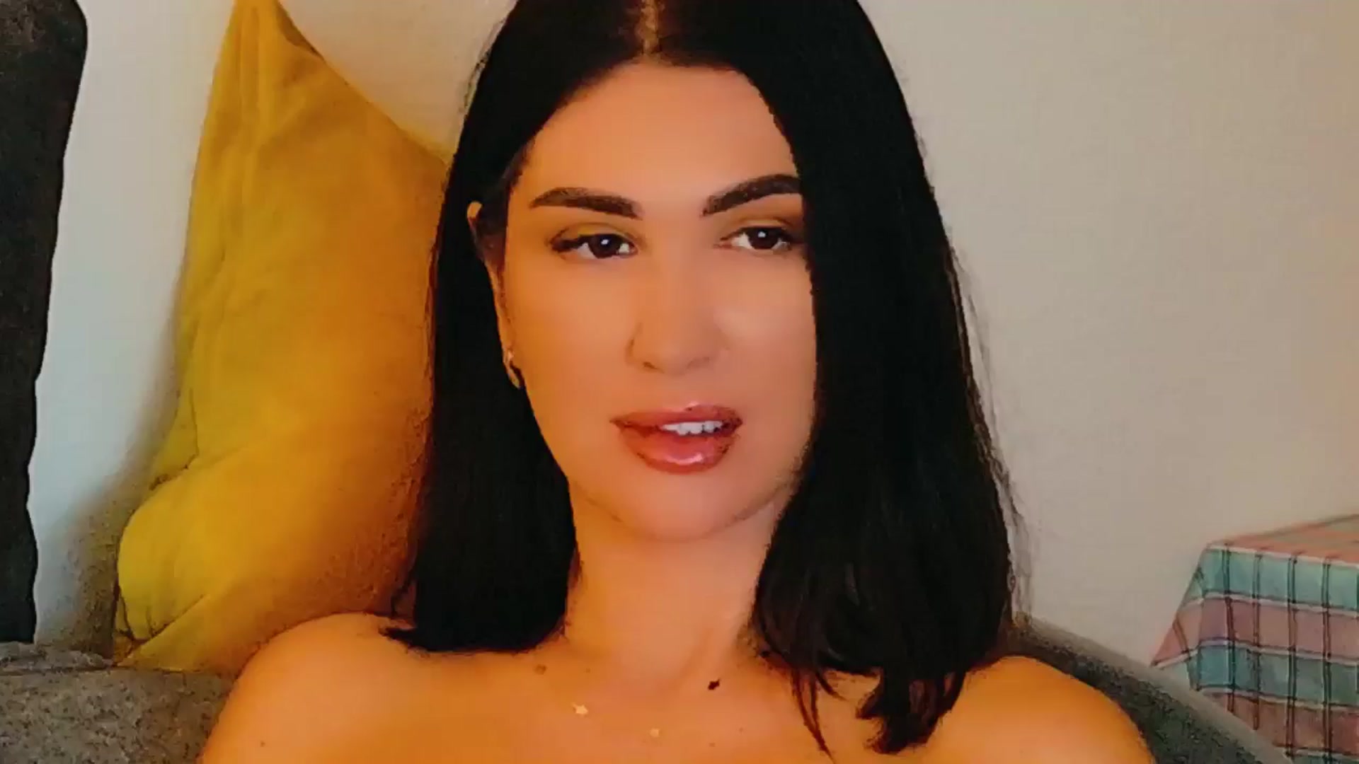 Gallery image thumbnail from AllisonDesire's myfreecams stream on, 08/12/2024, 16:31 image 17 of 20