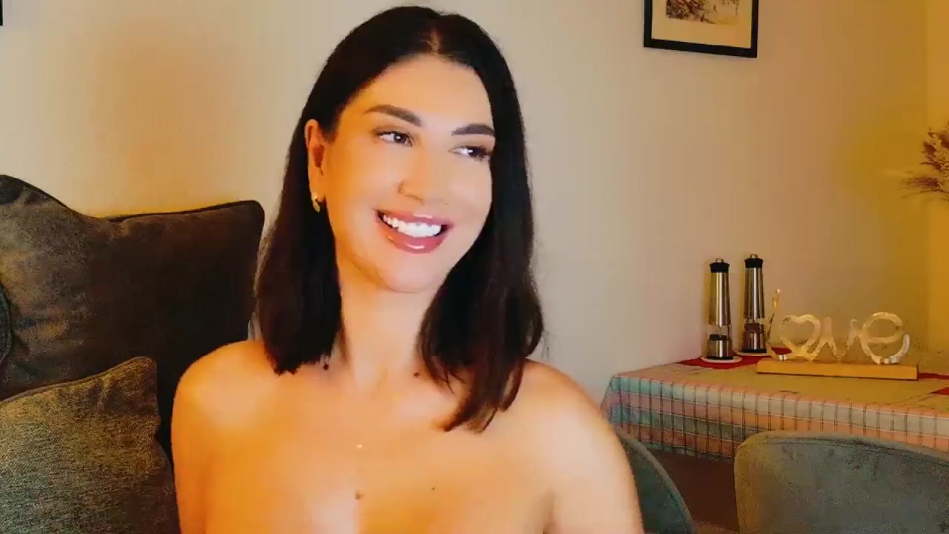 Gallery image thumbnail from AllisonDesire's myfreecams stream on, 08/12/2024, 18:04 image 3 of 20